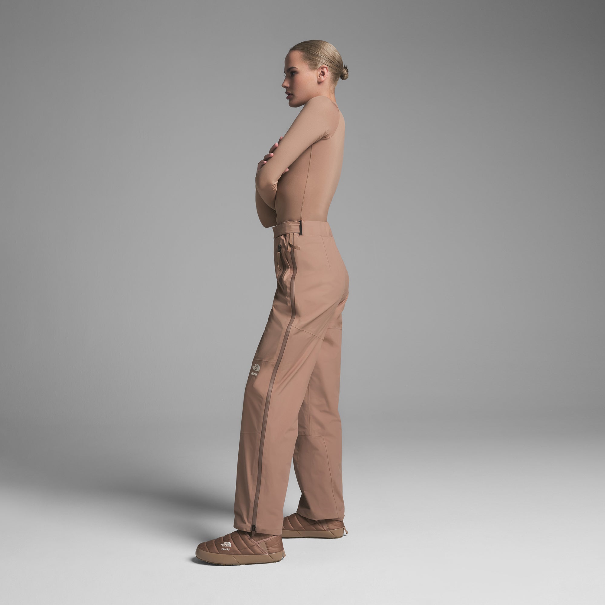 THE NORTH FACE X SKIMS WOVEN SEAM TAPED PANT | SIENNA - Image 2