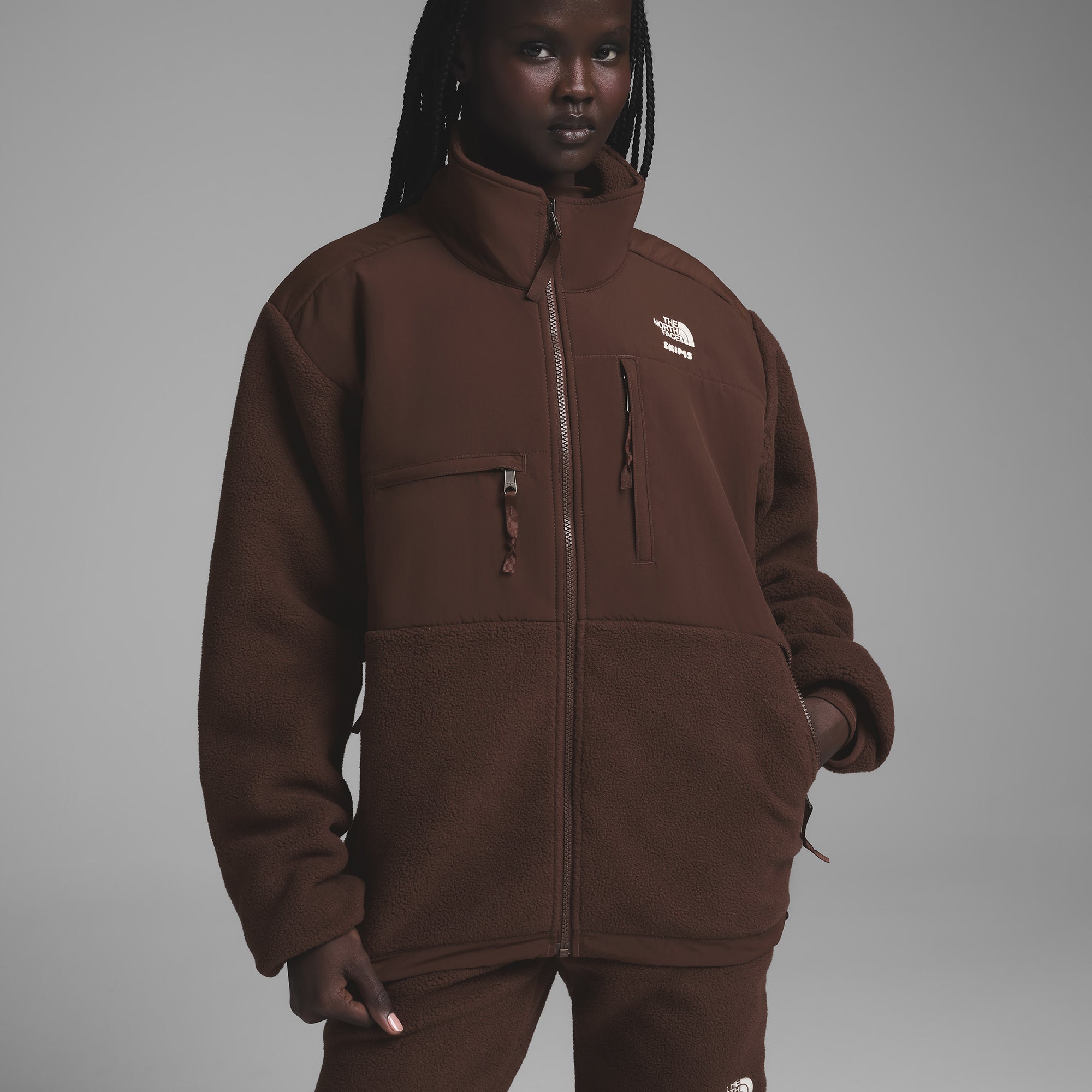THE NORTH FACE X SKIMS 1995 RETRO DENALI FLEECE JACKET | COCOA - Image 5
