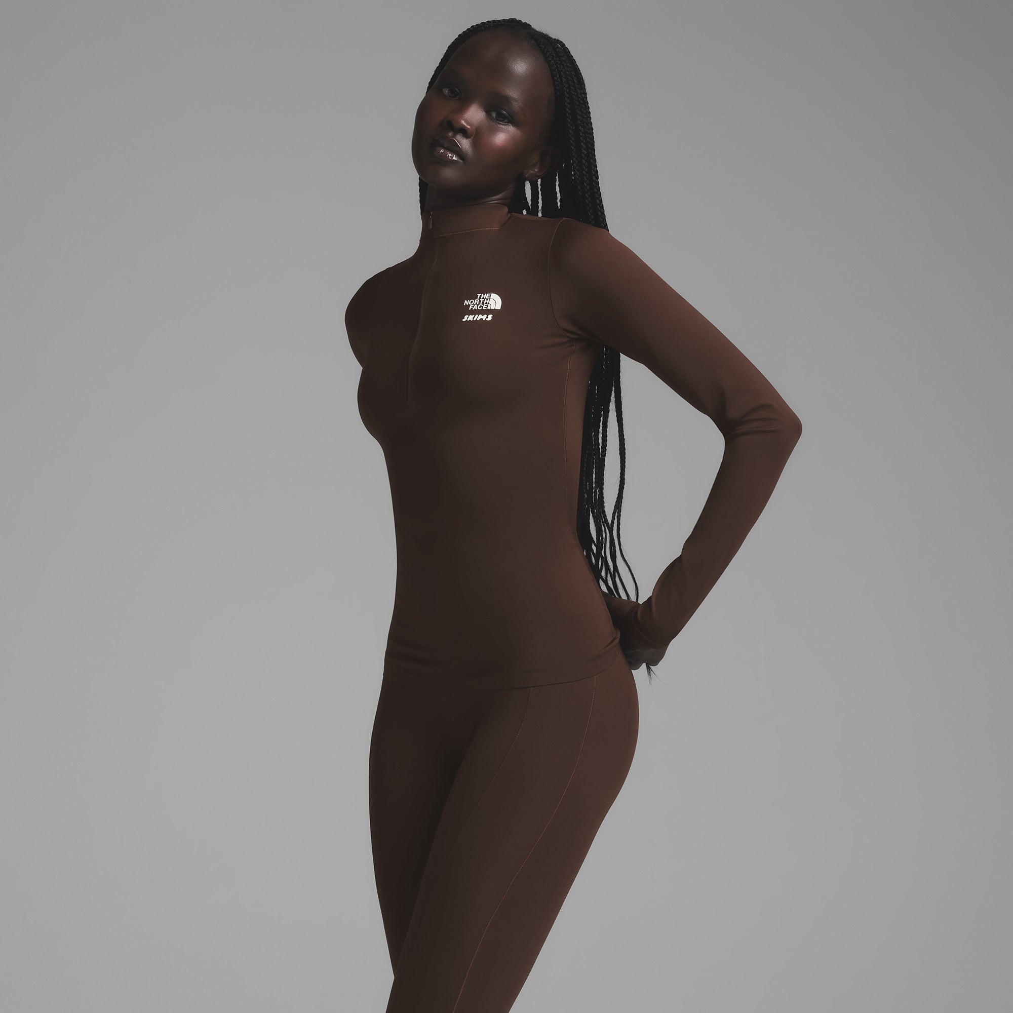 THE NORTH FACE X SKIMS REFINA LEGGING | COCOA - Image 3