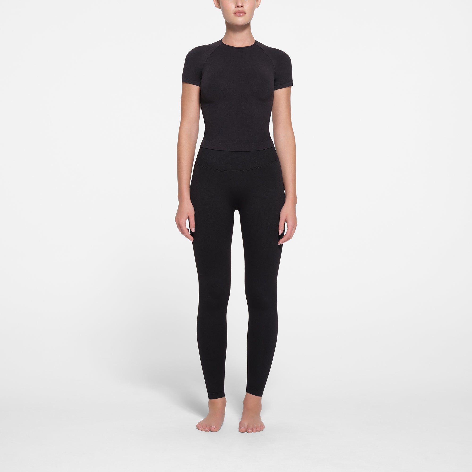 CONTOUR NYLON T-SHIRT | ONYX