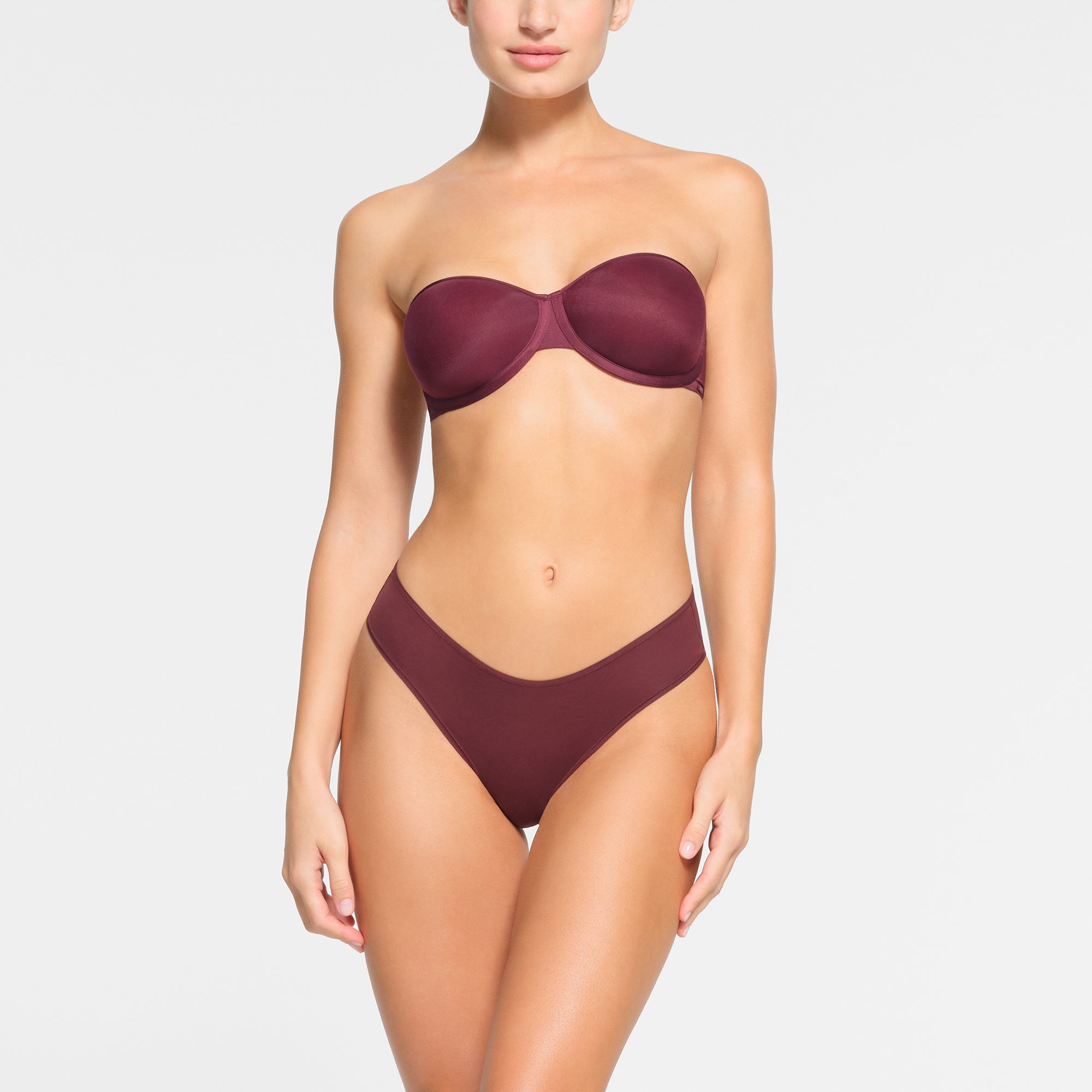 WEIGHTLESS STRAPLESS BRA | WINE