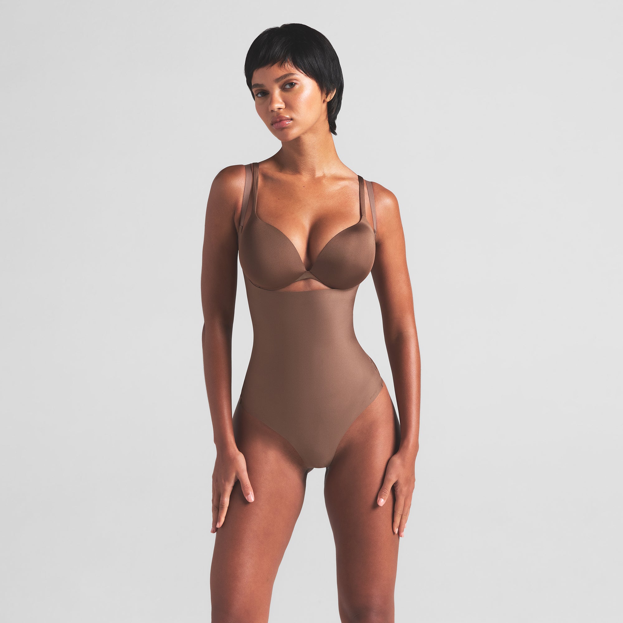 SKIMS BODY CORE SCULPT OPEN BUST THONG BODYSUIT | JASPER