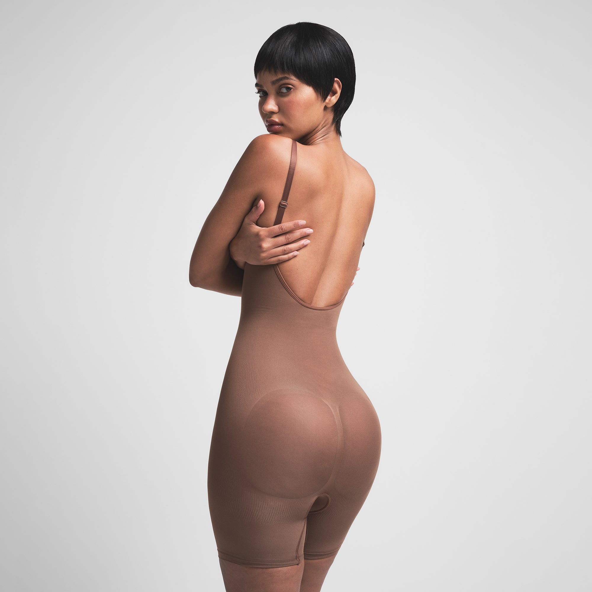 SEAMLESS SCULPT LOW BACK MID THIGH BODYSUIT | JASPER