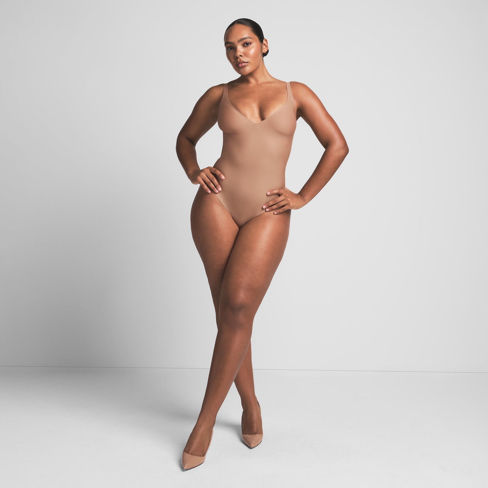 SKIMS BODY UNLINED PLUNGE THONG BODYSUIT | SIENNA - Image 2