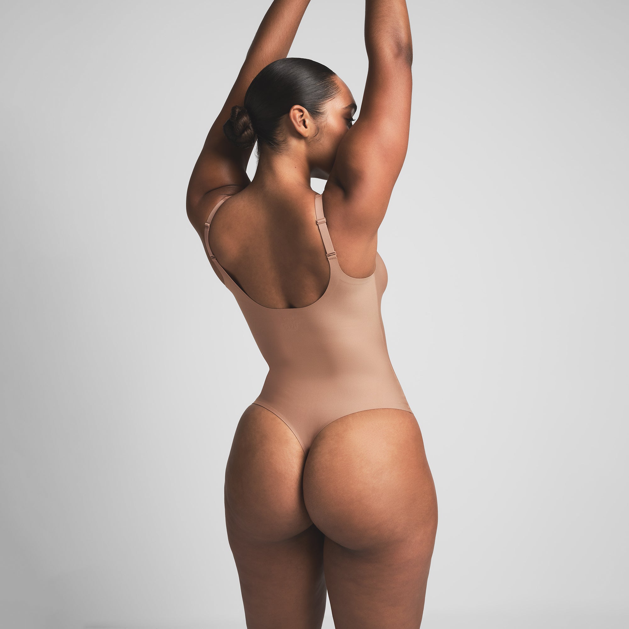 SKIMS BODY UNLINED PLUNGE THONG BODYSUIT | SIENNA - Image 3