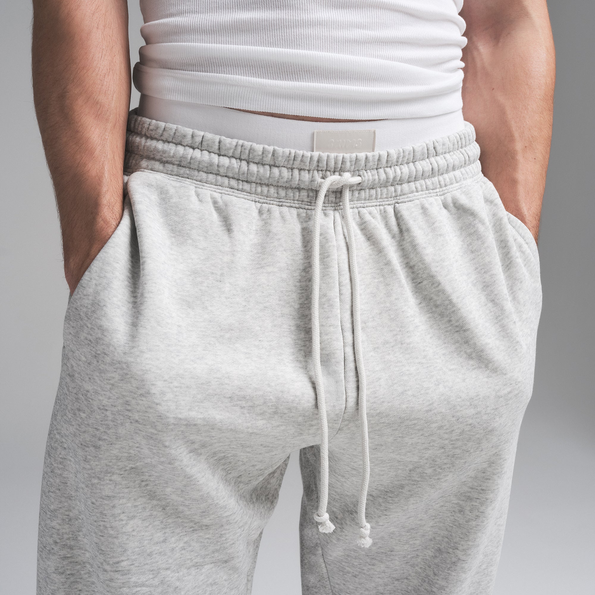 FLEECE LOUNGE MENS TAPERED JOGGER | LIGHT HEATHER GREY - Image 2