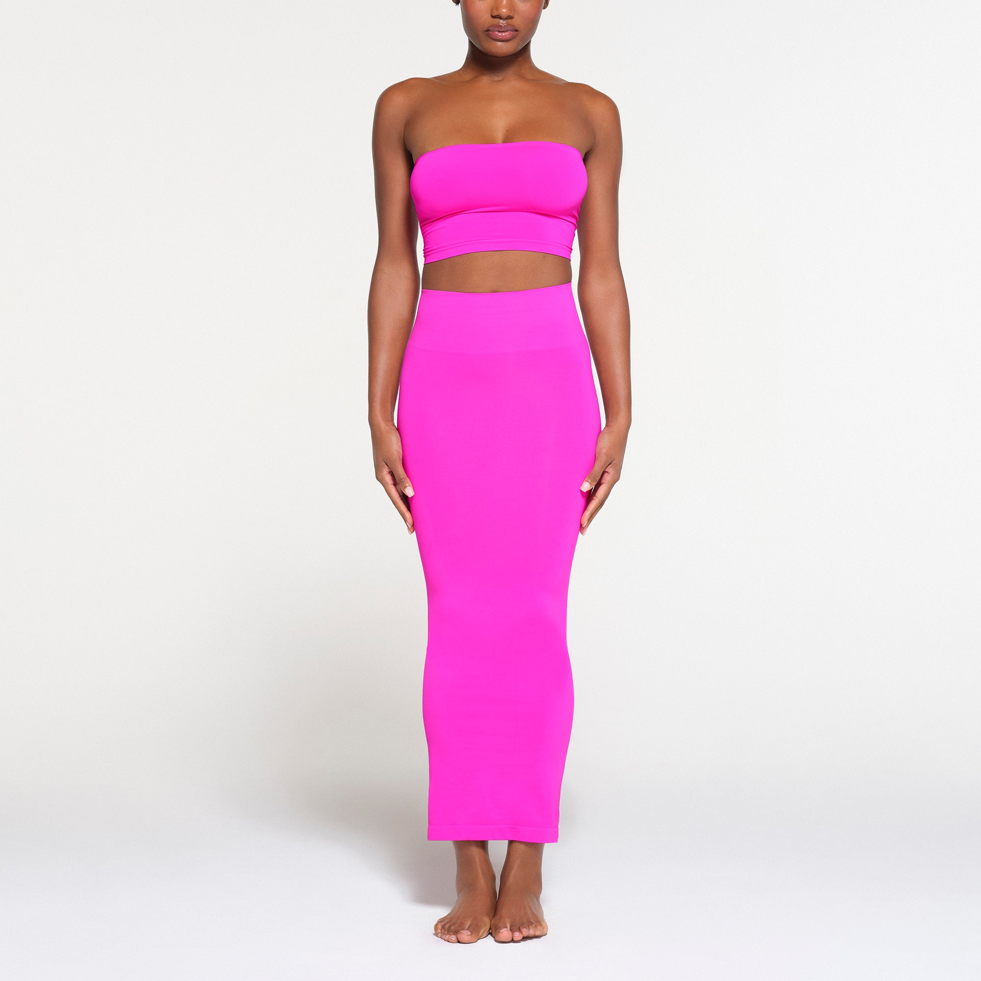 SOFT SMOOTHING SEAMLESS LONG TUBE SKIRT | FUCHSIA