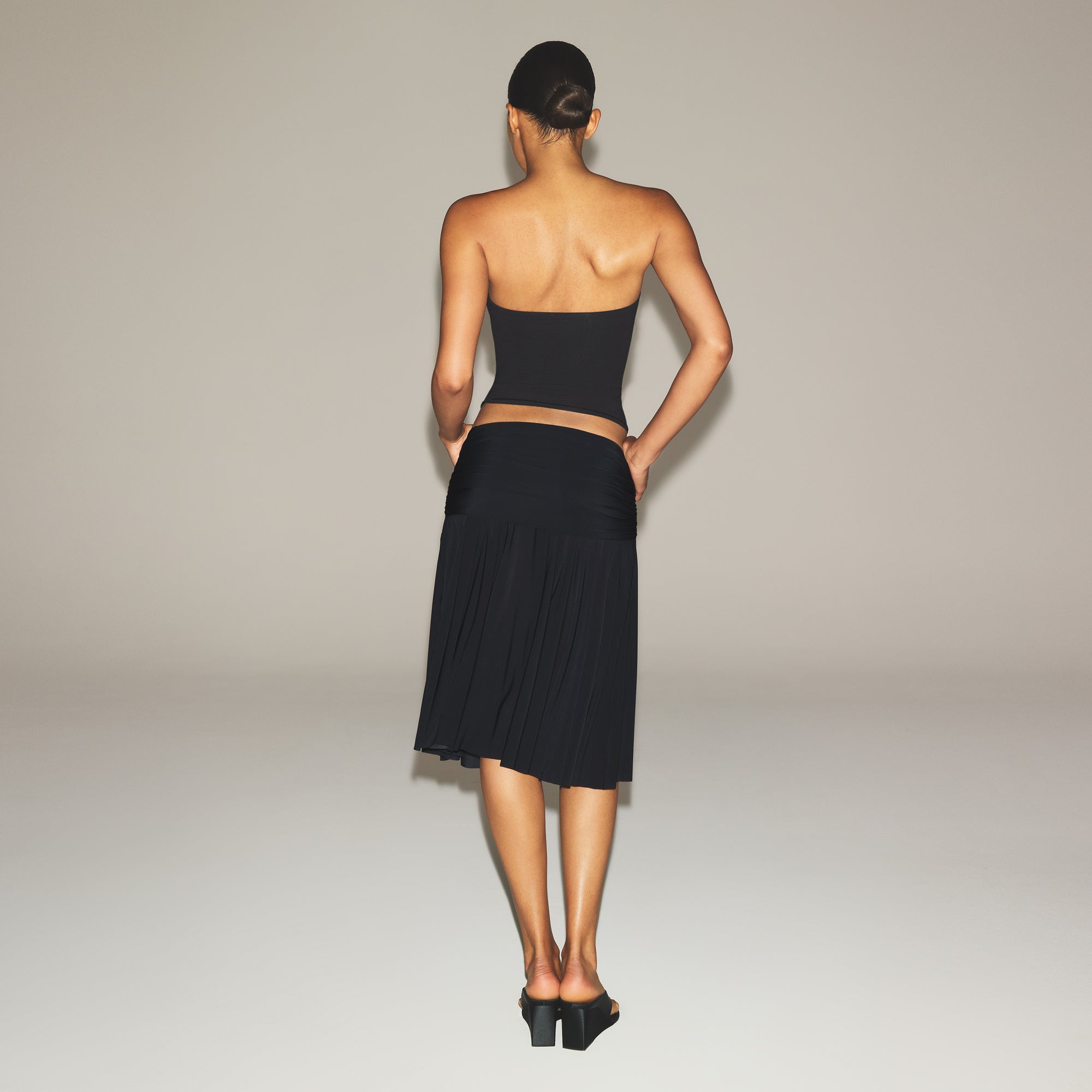 MILKY SHEER MIDI SKIRT | OBSIDIAN - Image 4