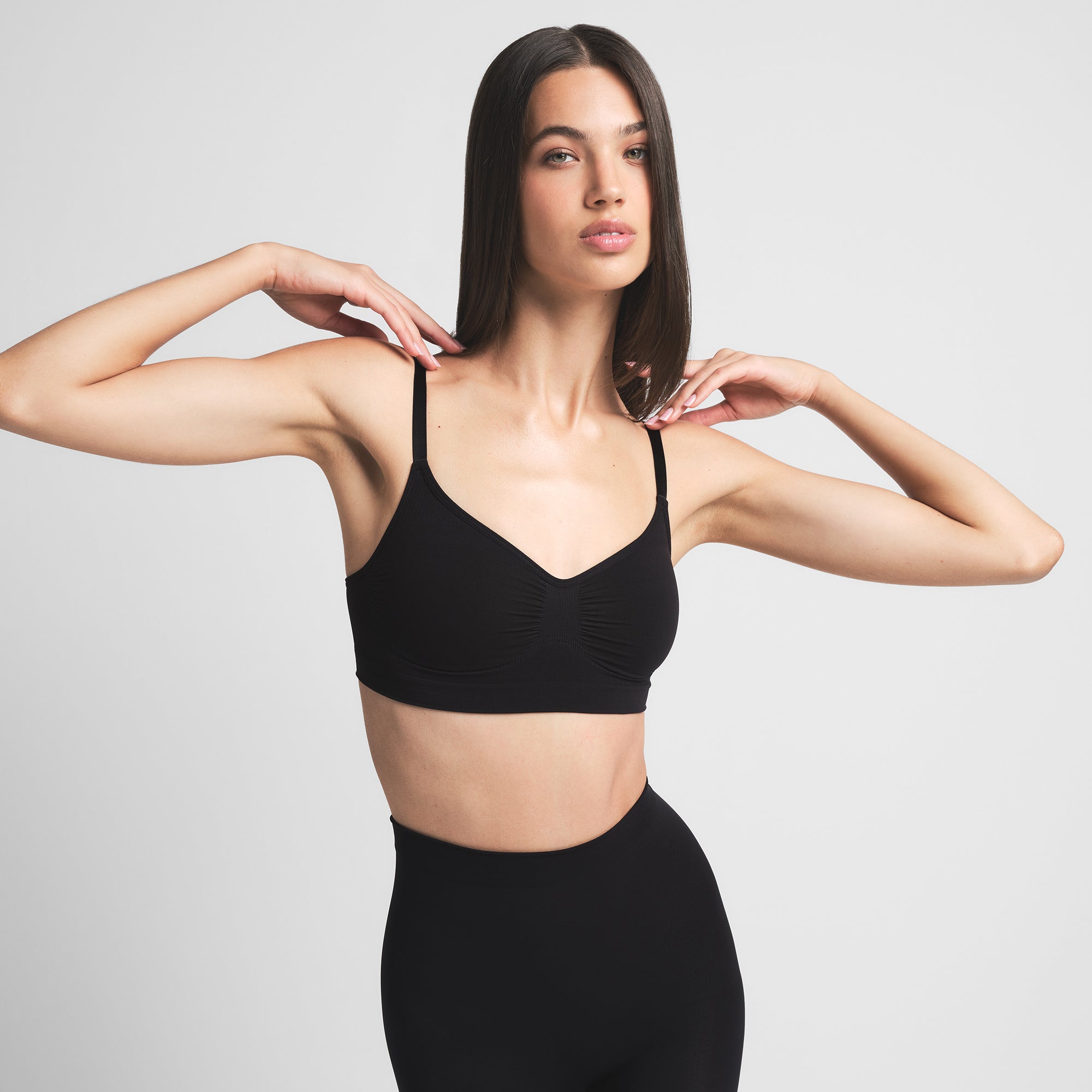 SEAMLESS SCULPT BRALETTE | ONYX