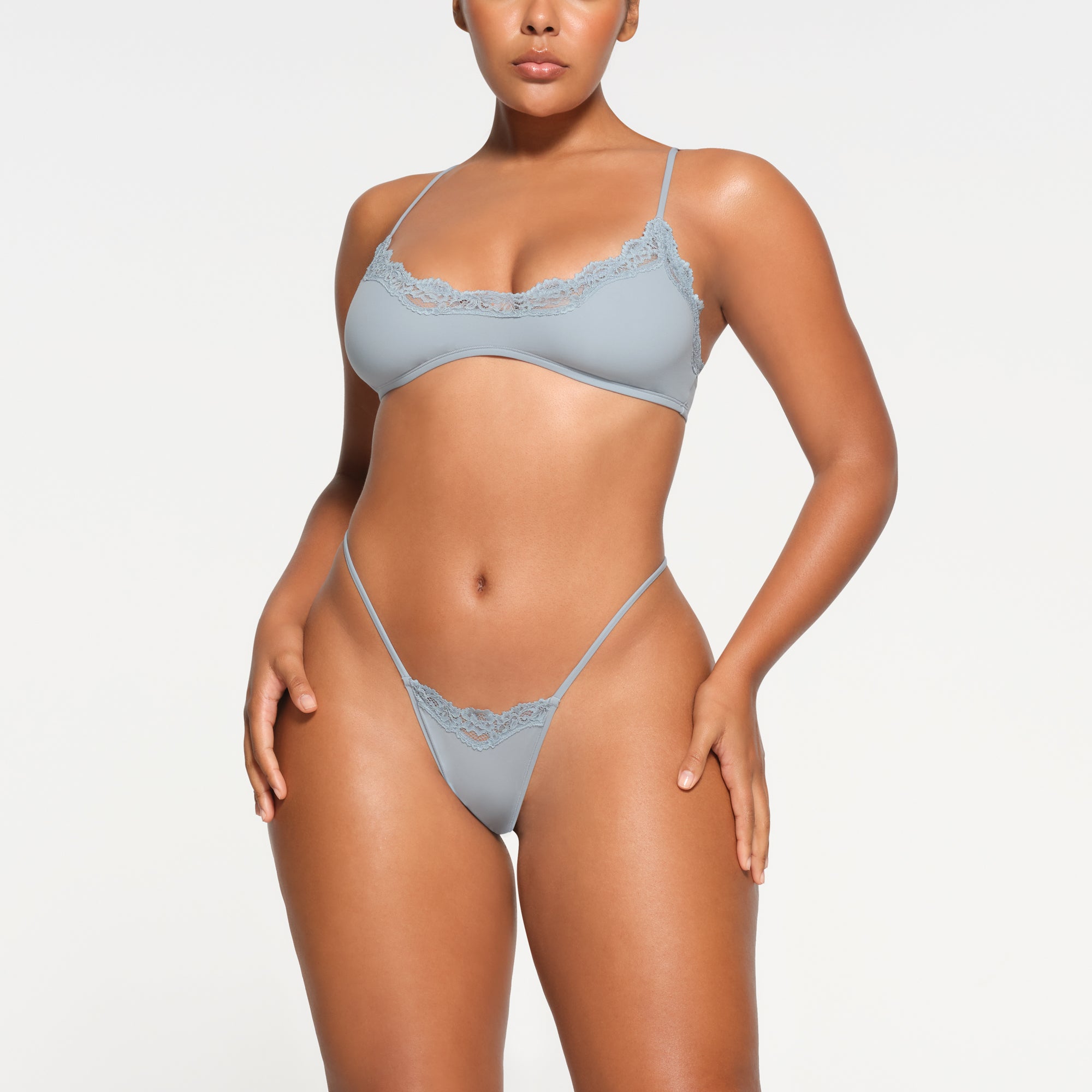 FITS EVERYBODY LACE SCOOP BRALETTE | DENIM