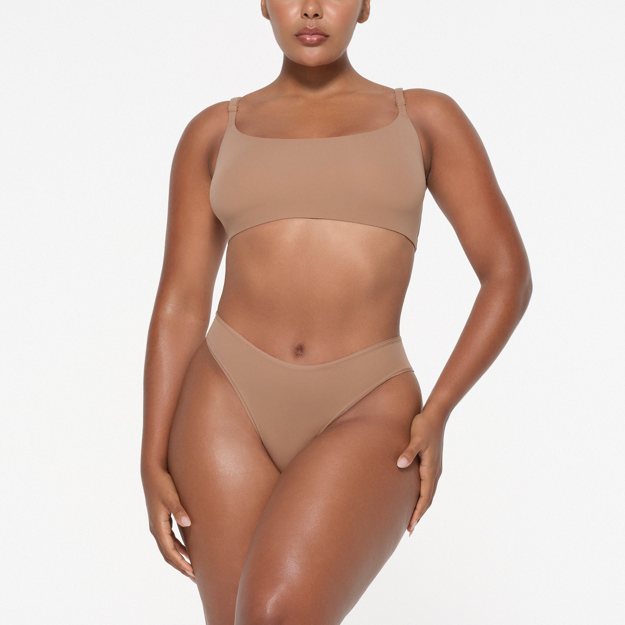 FITS EVERYBODY BACK SMOOTHING SCOOP BRALETTE | SIENNA