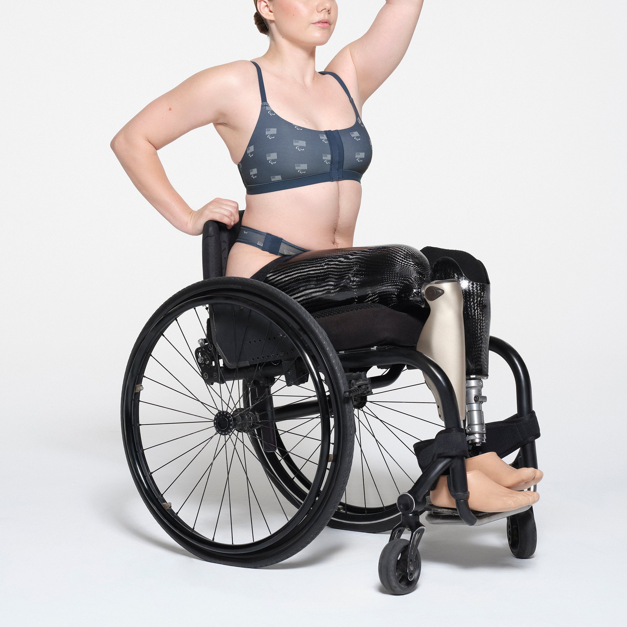 SKIMS FOR TEAM USA FITS EVERYBODY ADAPTIVE PARALYMPIC SCOOP BRALETTE | NAVY - Image 2
