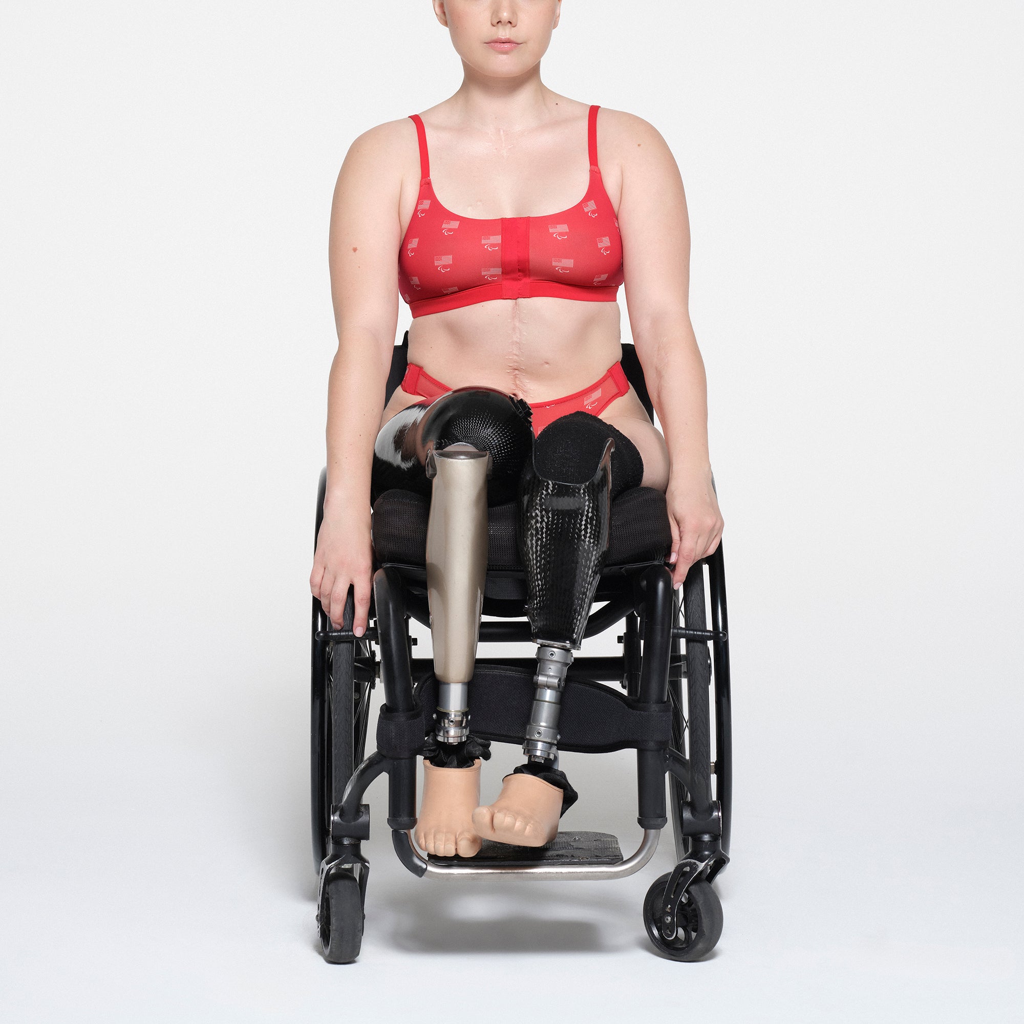 SKIMS FOR TEAM USA FITS EVERYBODY ADAPTIVE PARALYMPIC SCOOP BRALETTE | RED