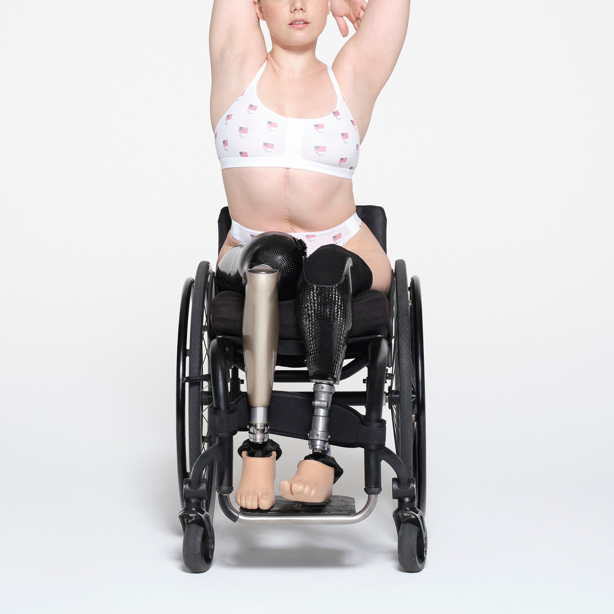 SKIMS FOR TEAM USA FITS EVERYBODY ADAPTIVE PARALYMPIC SCOOP BRALETTE | WHITE
