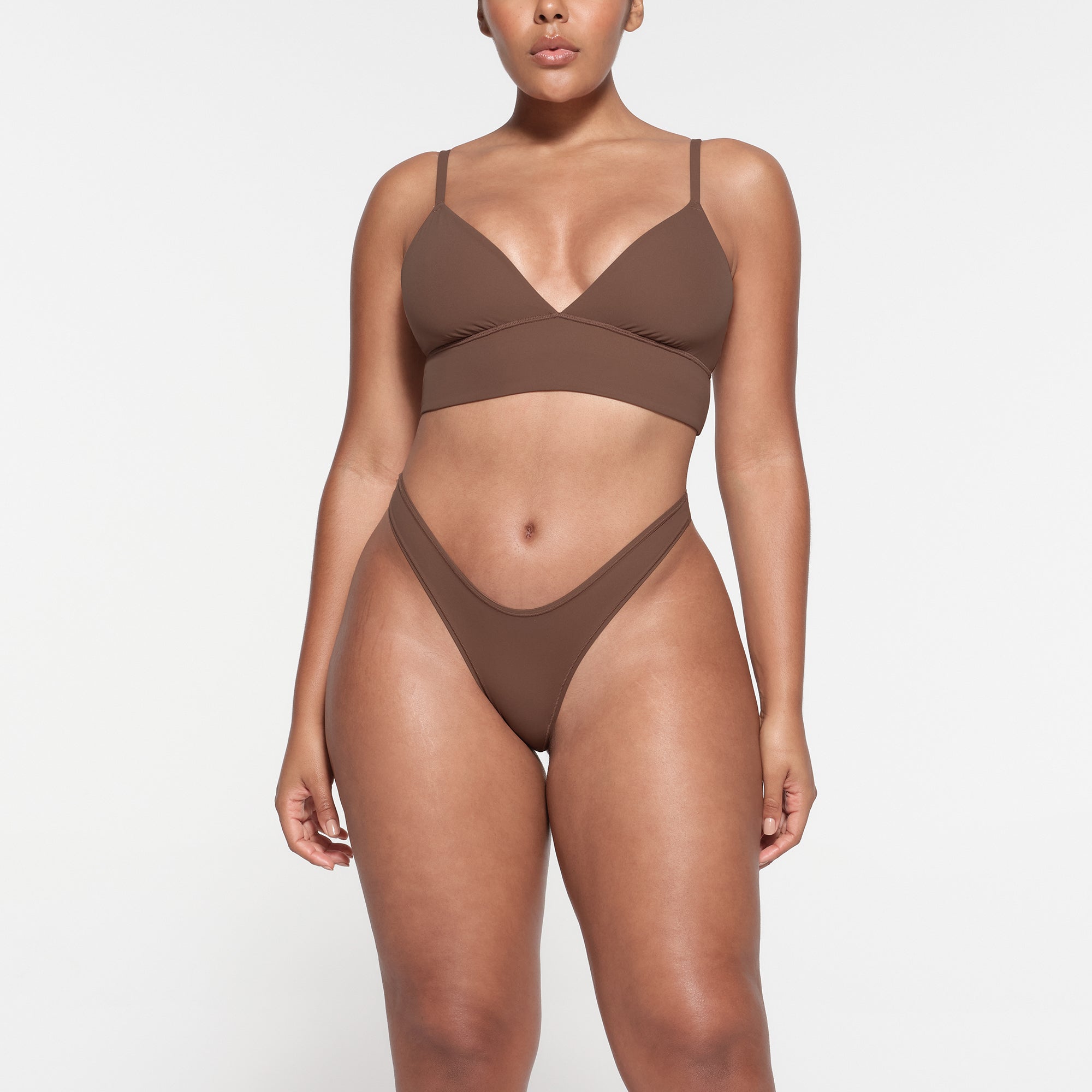 FITS EVERYBODY TRIANGLE LONGLINE BRALETTE | JASPER