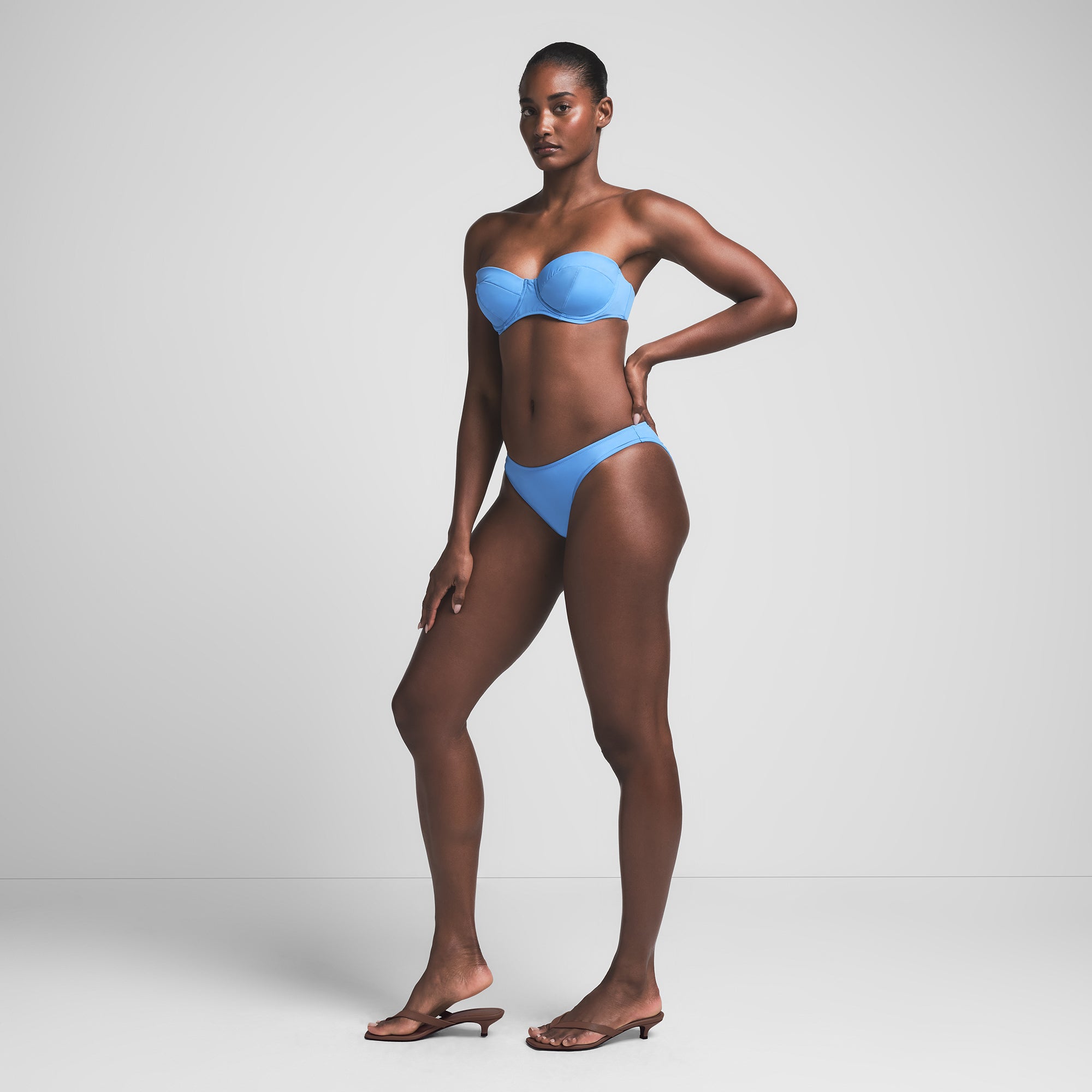 SIGNATURE SWIM STRAPLESS UNDERWIRE BIKINI TOP | TIDE - Image 2