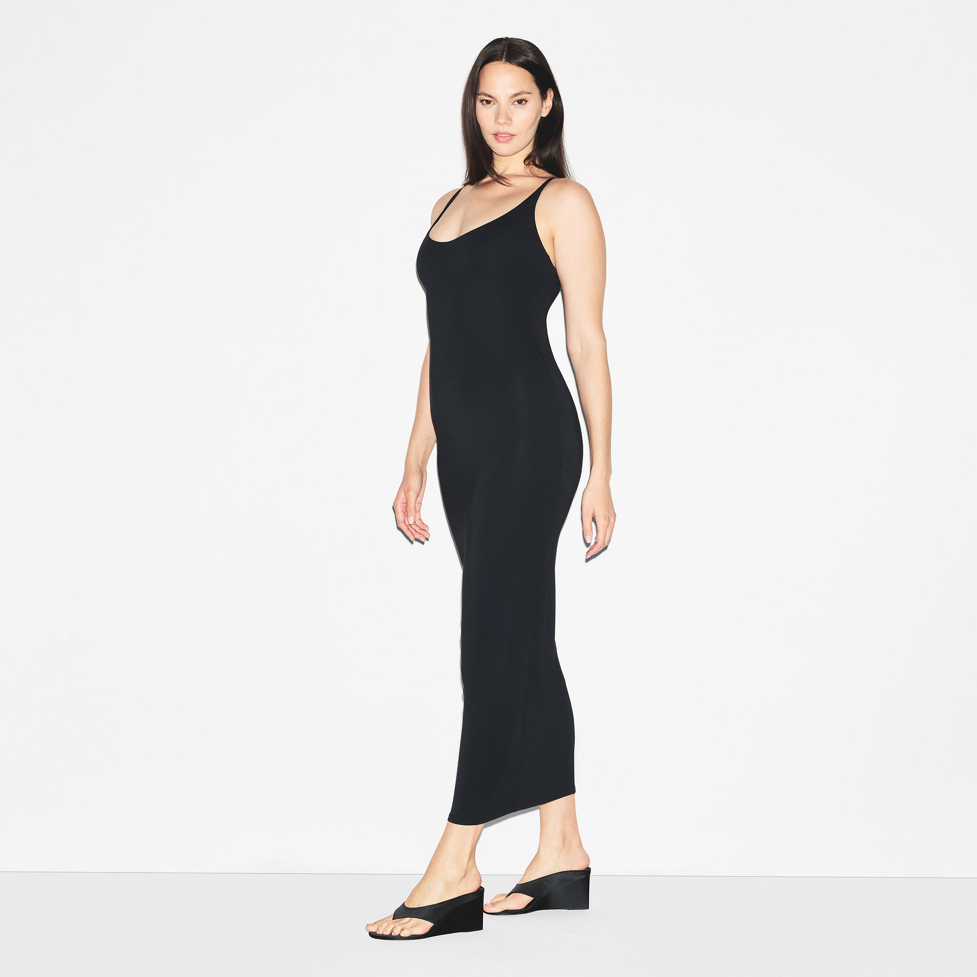 SMOOTH LAYERS SCOOP NECK LONG DRESS | OBSIDIAN - Image 2
