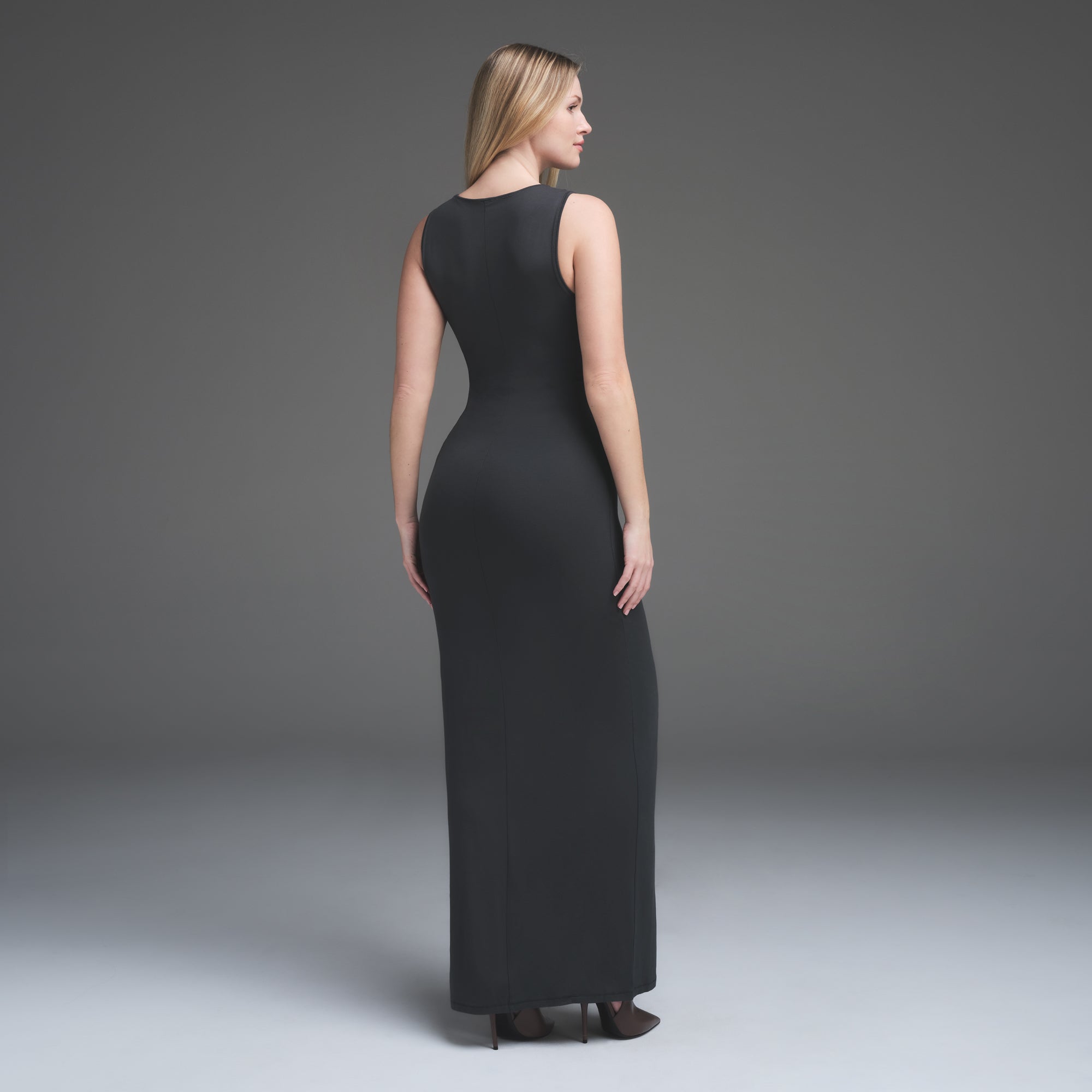 SMOOTH LAYERS LONG BOAT NECK DRESS | GRAPHITE - Image 3