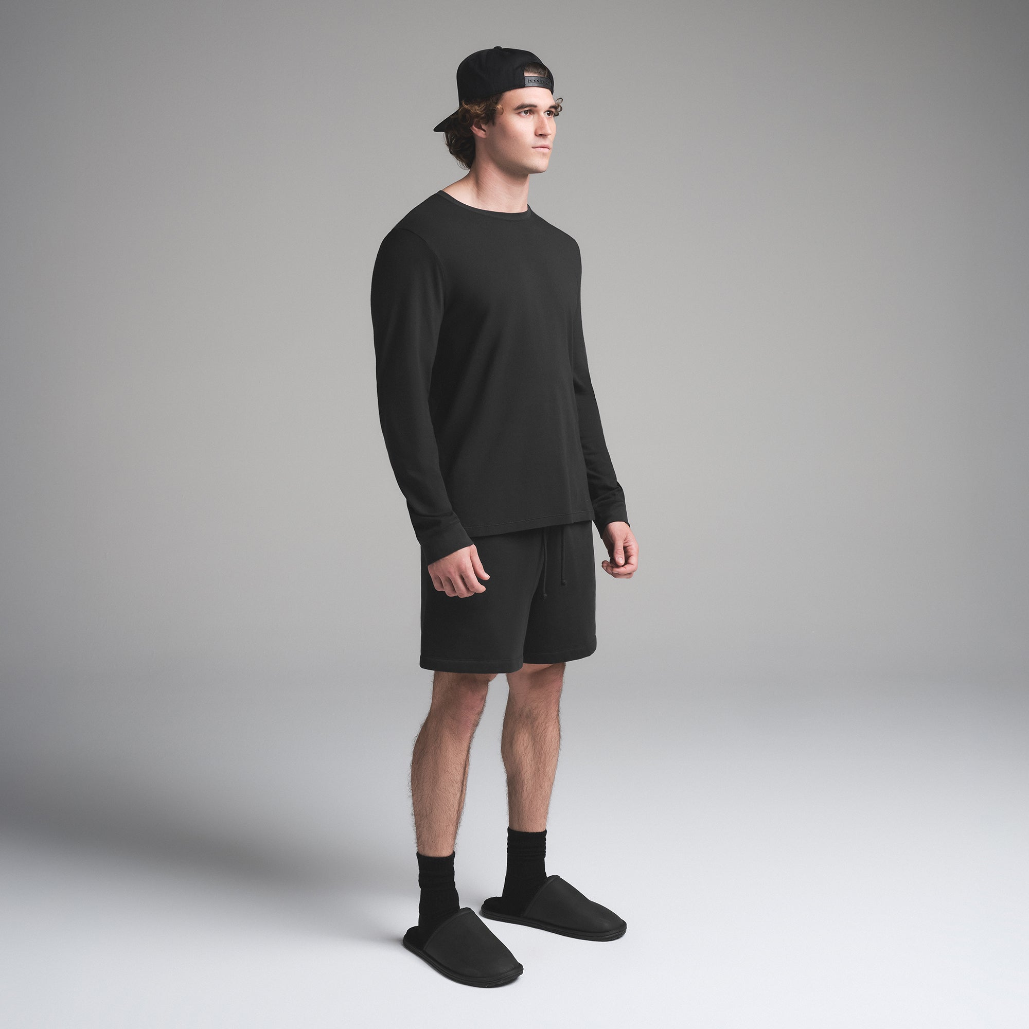 SKIMS COTTON MENS CLASSIC LONG SLEEVE T-SHIRT | ONYX - Image 3
