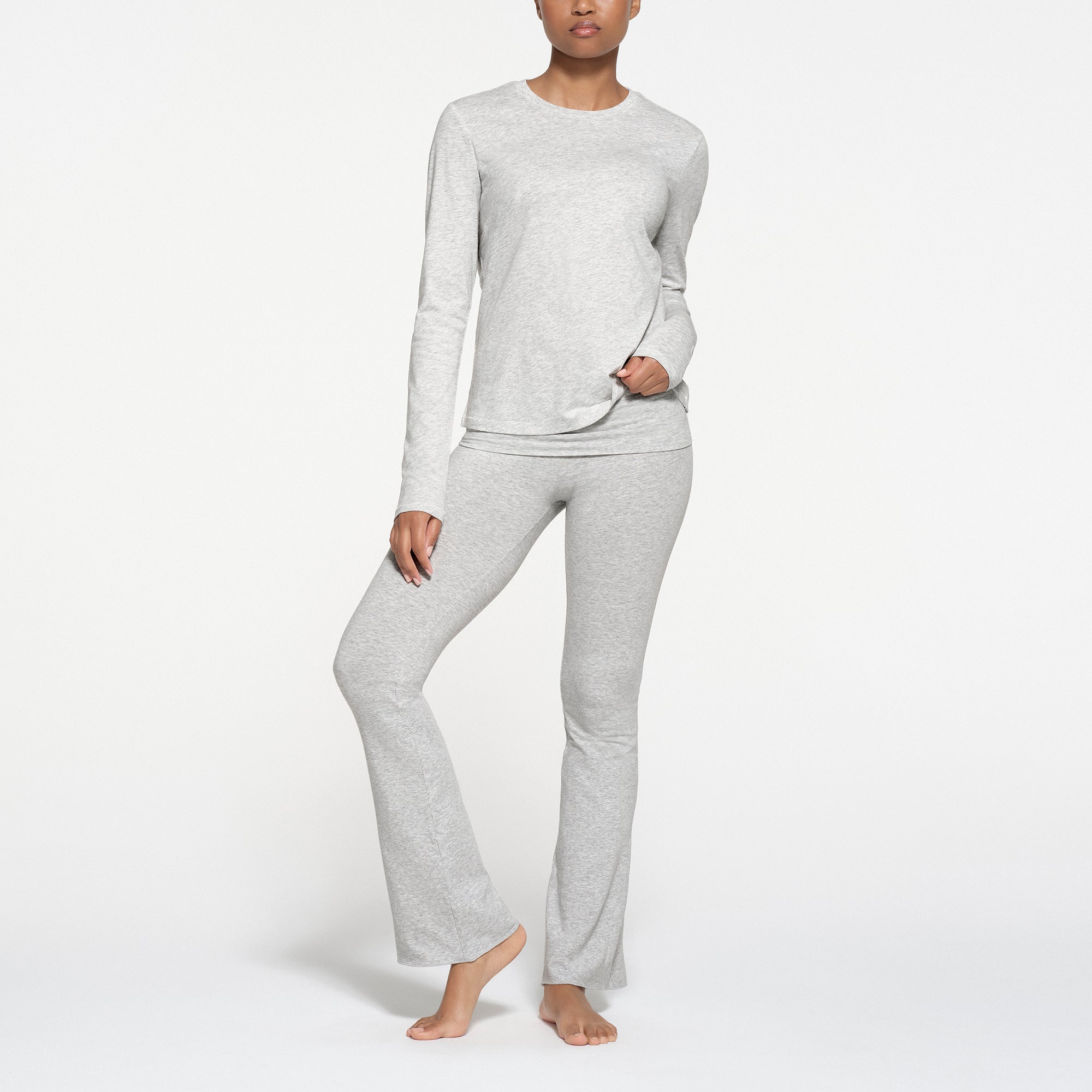 RELAXED TEES LONG SLEEVE T-SHIRT | LIGHT HEATHER GREY