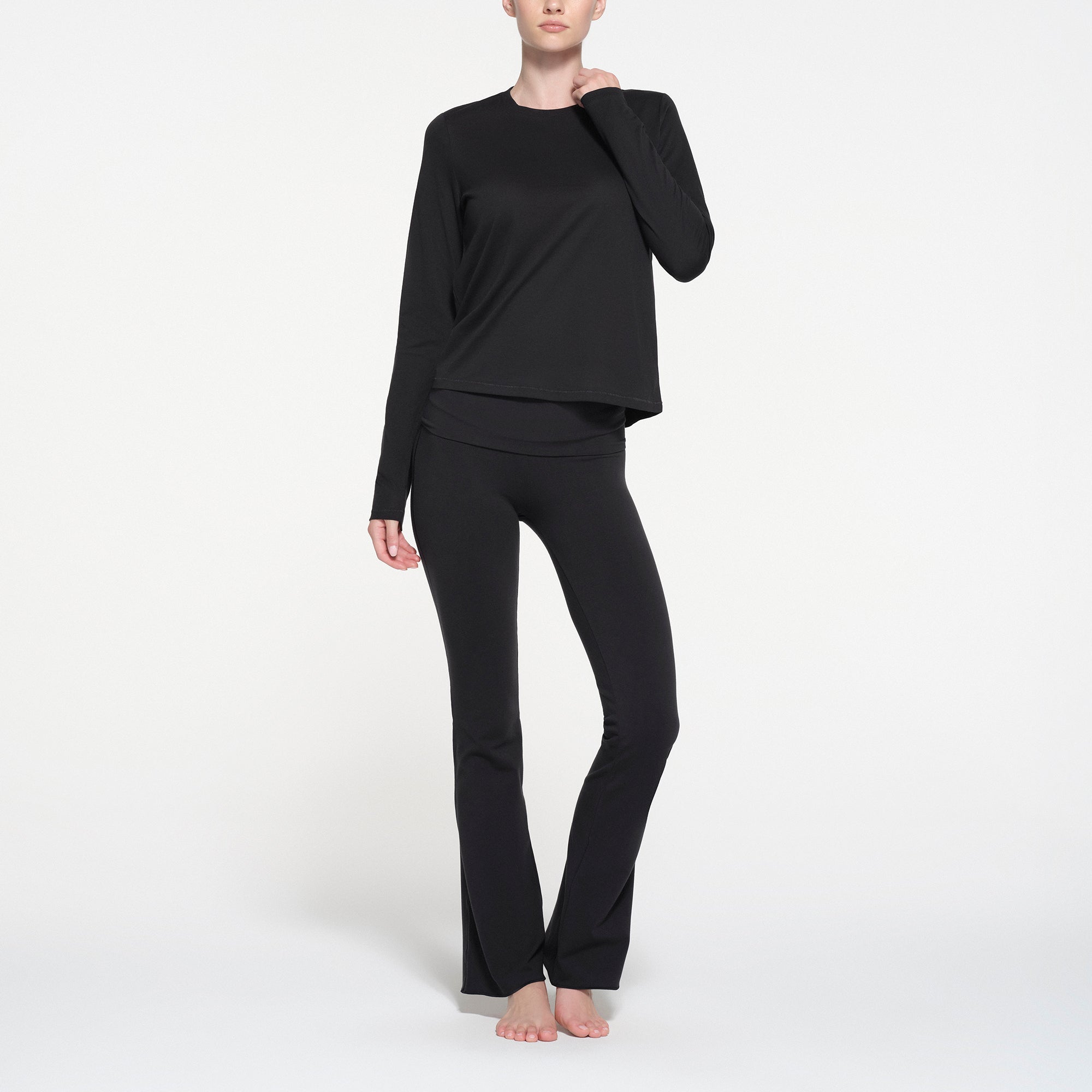 RELAXED TEES LONG SLEEVE T-SHIRT | ONYX