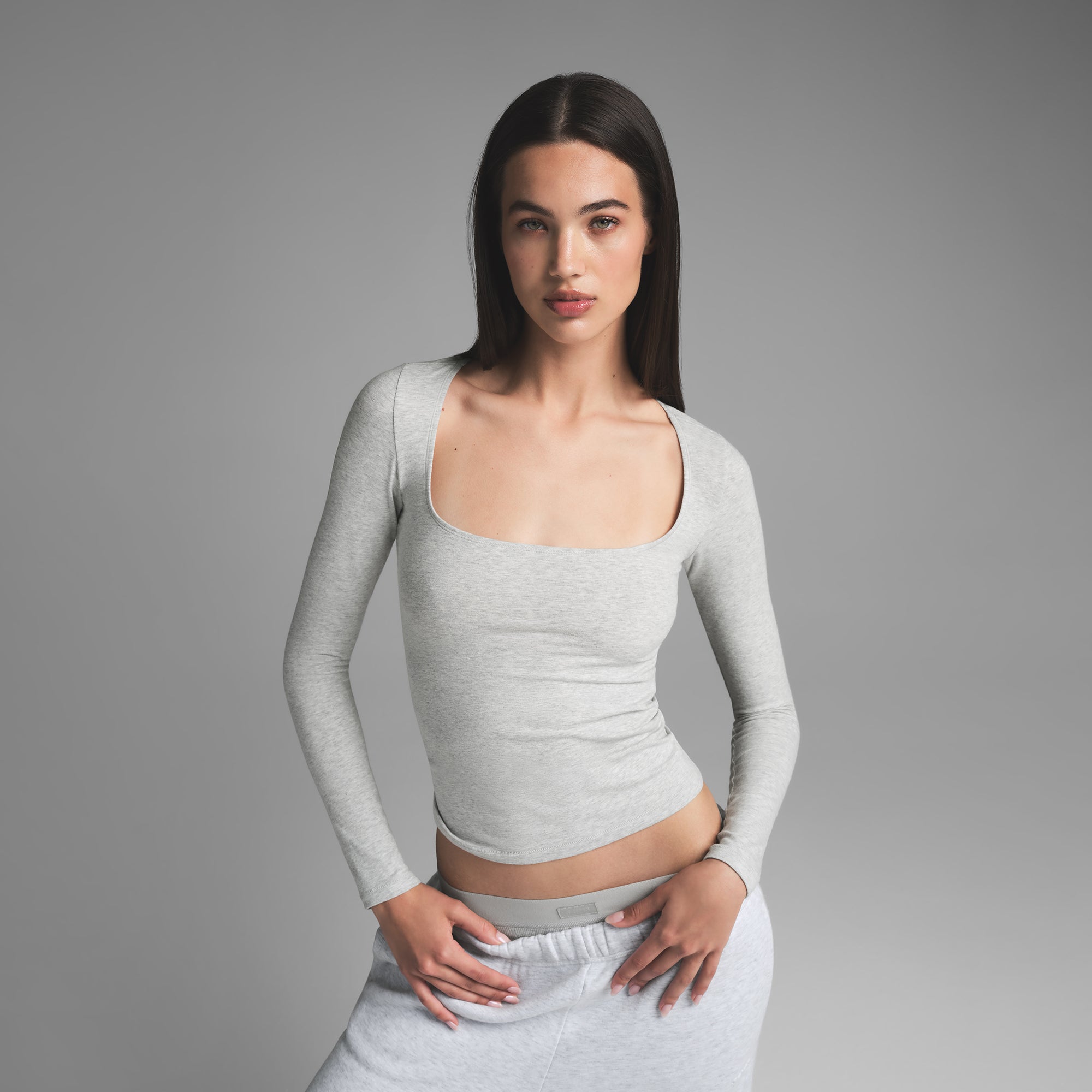 COTTON JERSEY SCOOP NECK LONG SLEEVE TOP | LIGHT HEATHER GREY