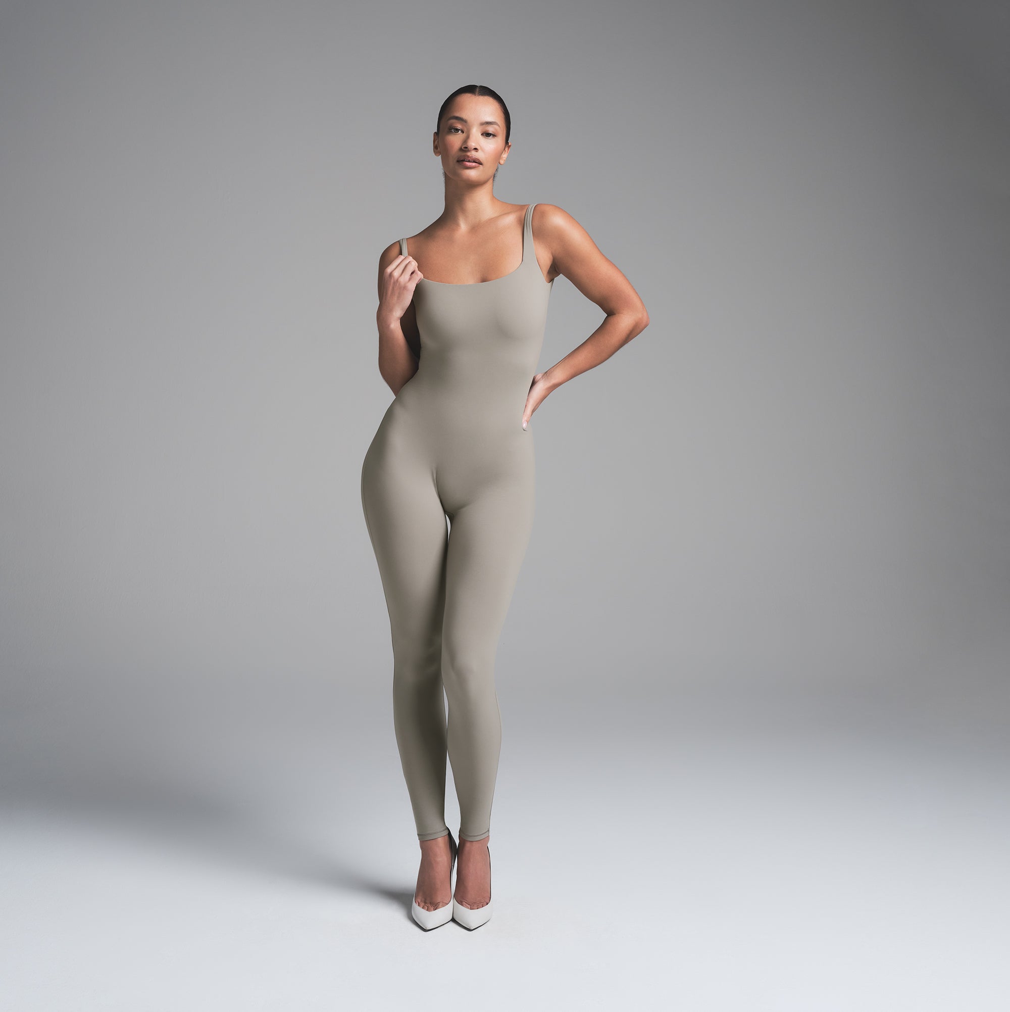 FITS EVERYBODY SQUARE NECK LOW BACK CATSUIT | SMOKE