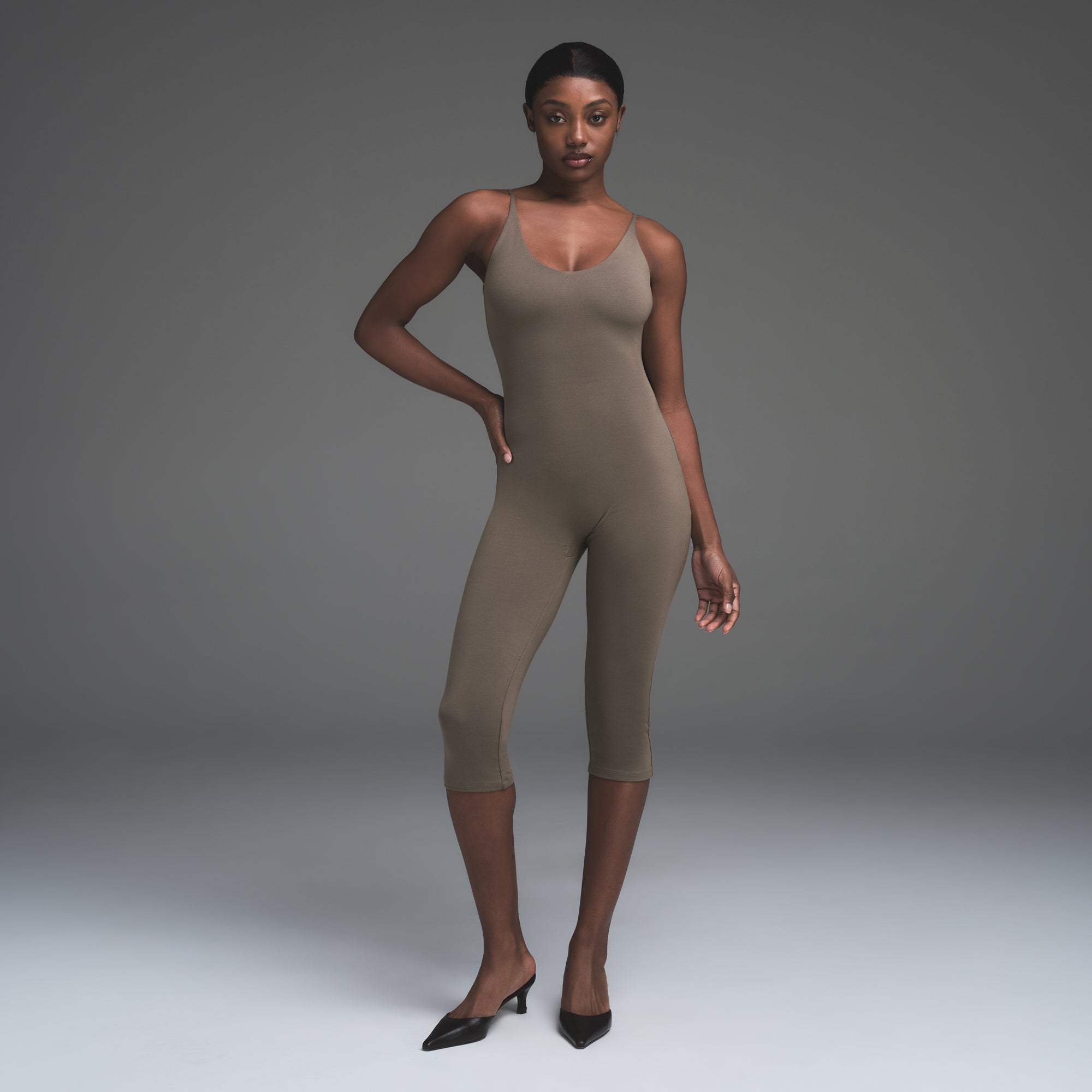 SMOOTH LAYERS CAPRI CATSUIT | TRUFFLE