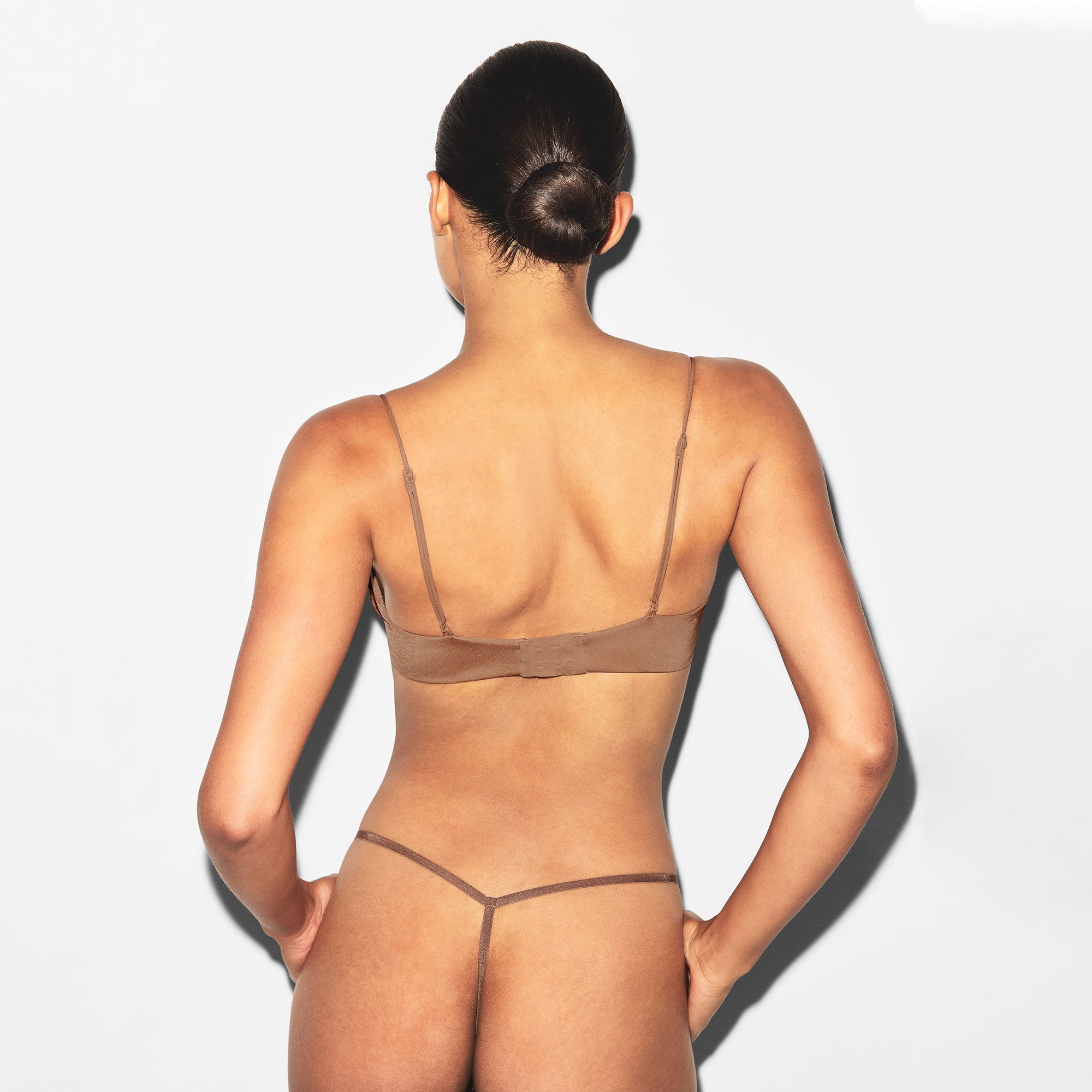 WIRELESS FORM MICRO STRAP PLUNGE BRA | JASPER - Image 3