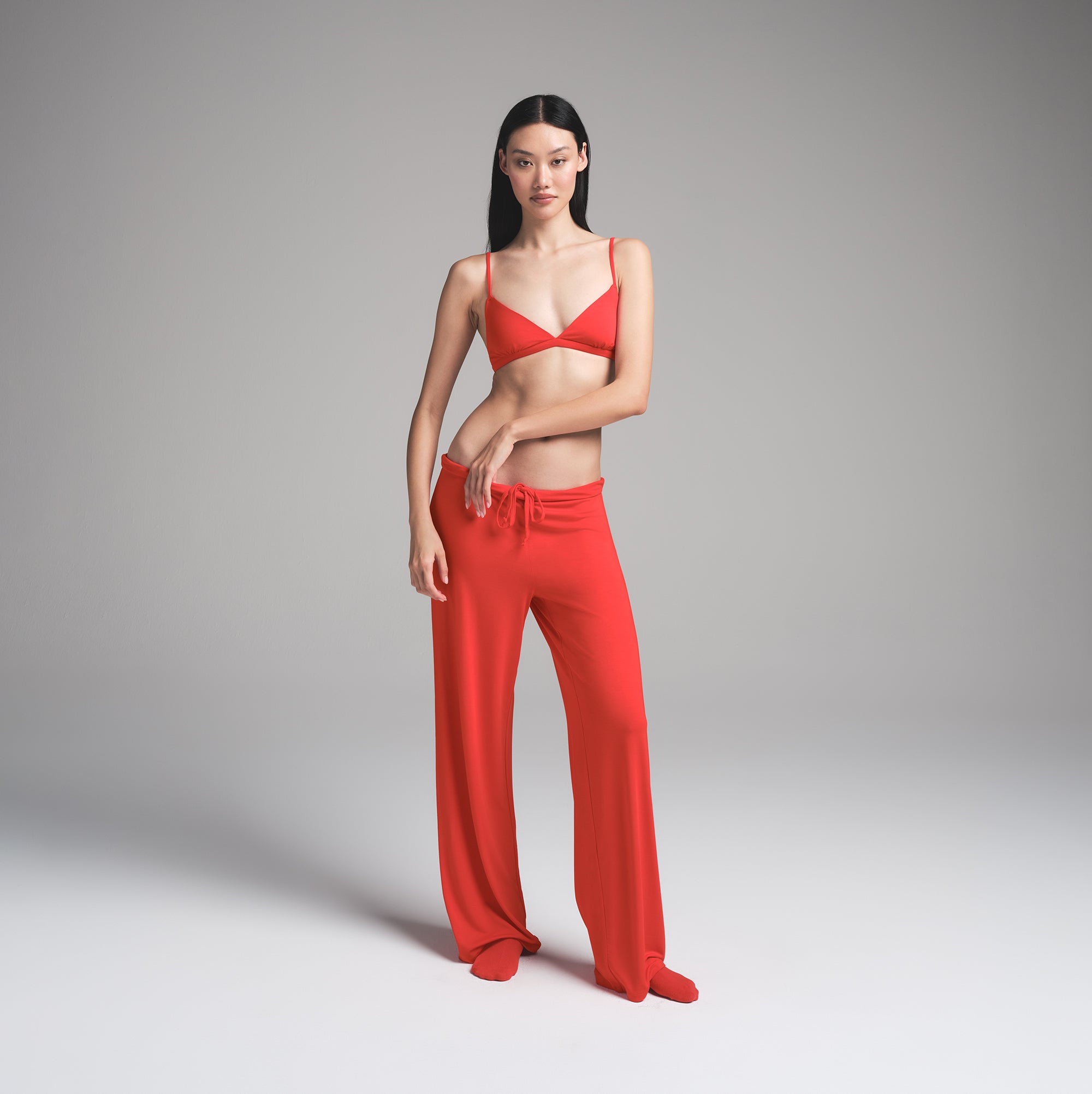 SKIMS SLEEP TRIANGLE BRALETTE | RUBY - Image 2