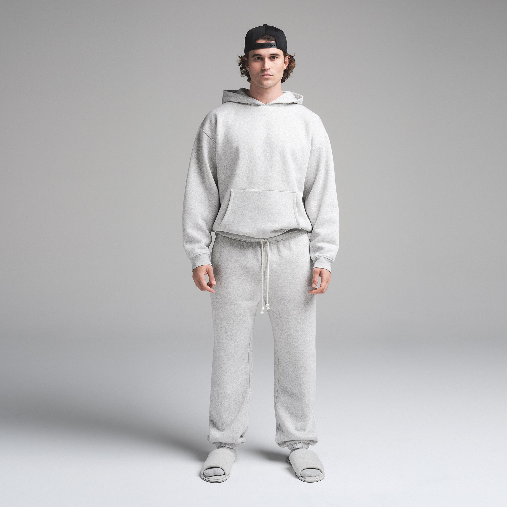 FLEECE LOUNGE MENS RELAXED HOODIE | LIGHT HEATHER GREY