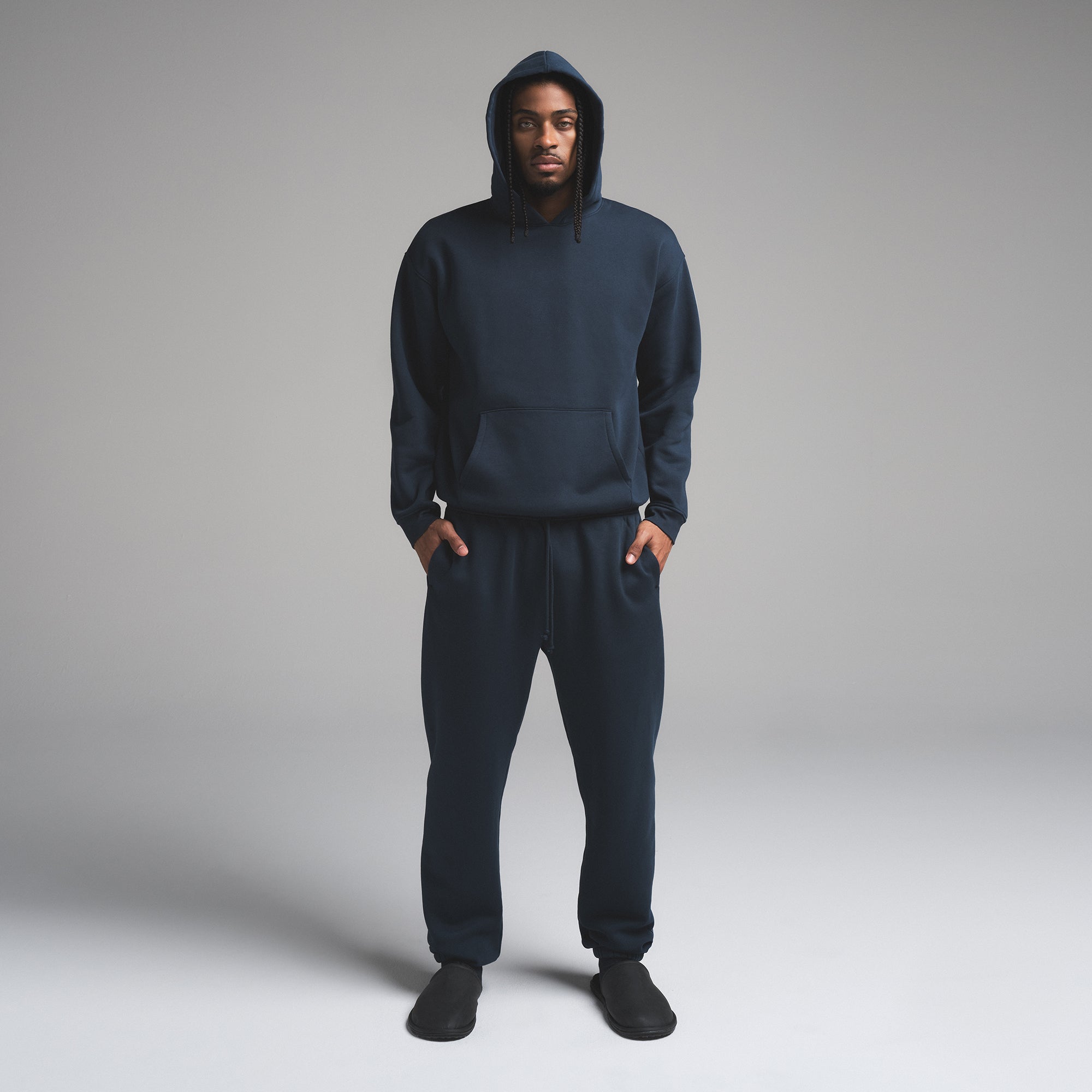 FLEECE LOUNGE MENS RELAXED HOODIE | NAVY - Image 5