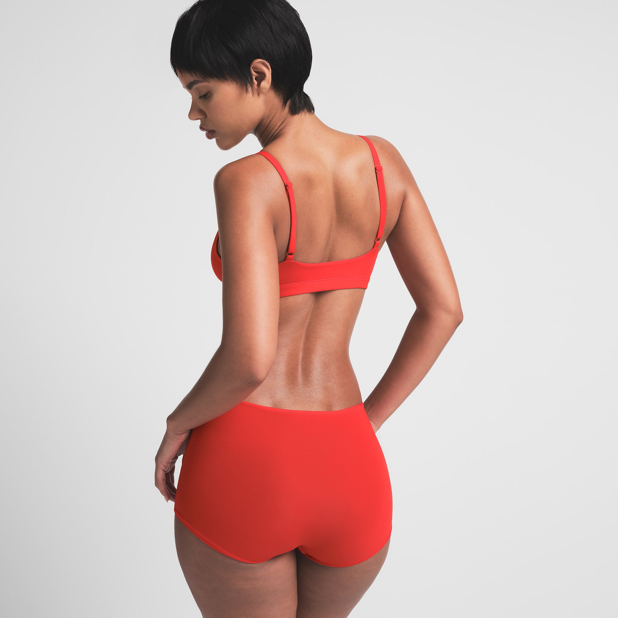 FITS EVERYBODY BOY SHORT | CHERRY