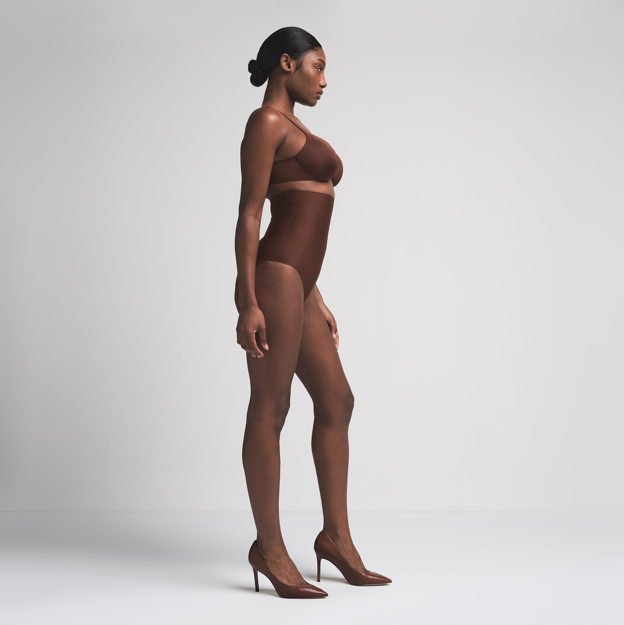 SKIMS BODY CORE SCULPT HIGH-WAISTED BRIEF | COCOA - Image 4