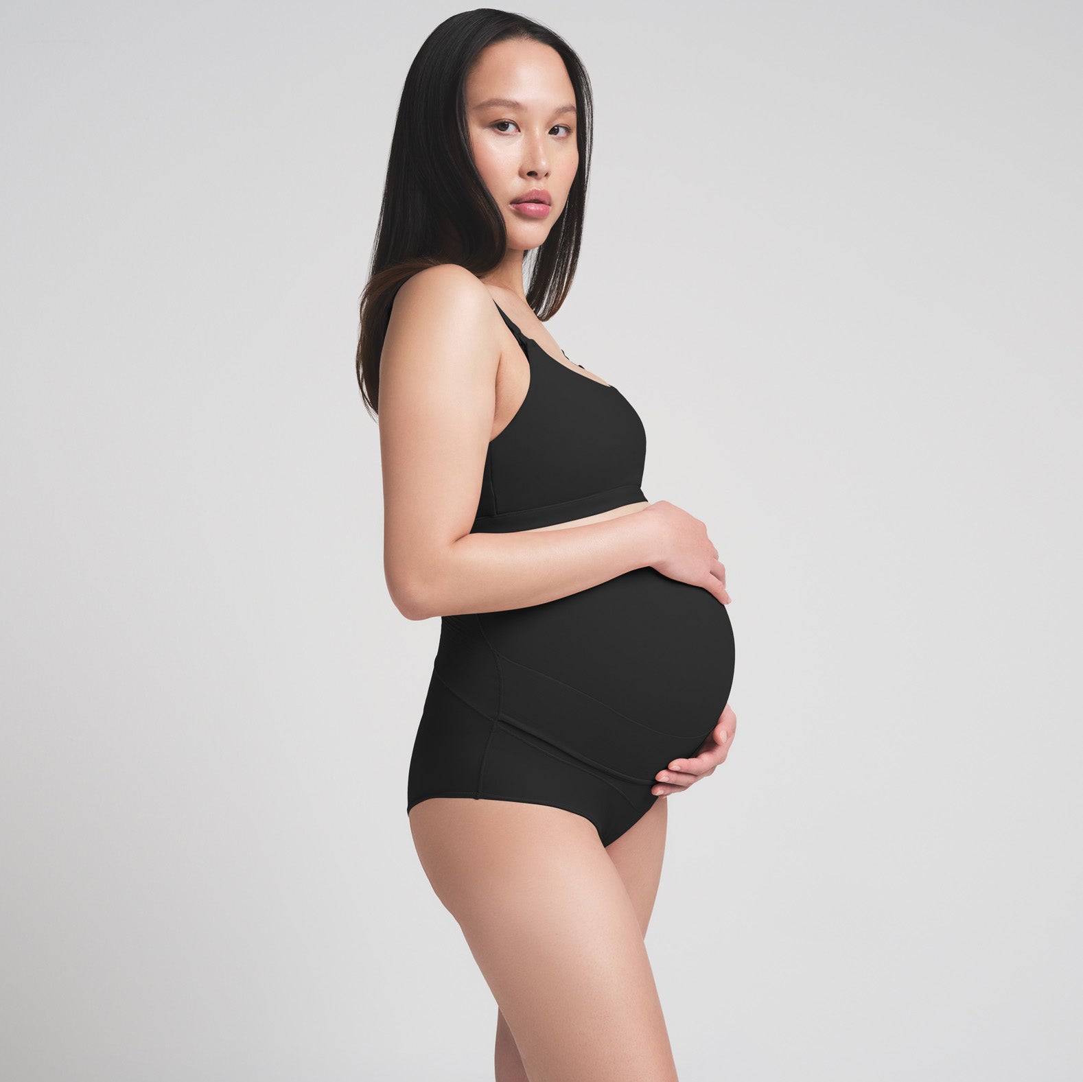 FITS EVERYBODY MATERNITY BANDED HIGH-WAISTED BRIEF | ONYX - Image 2