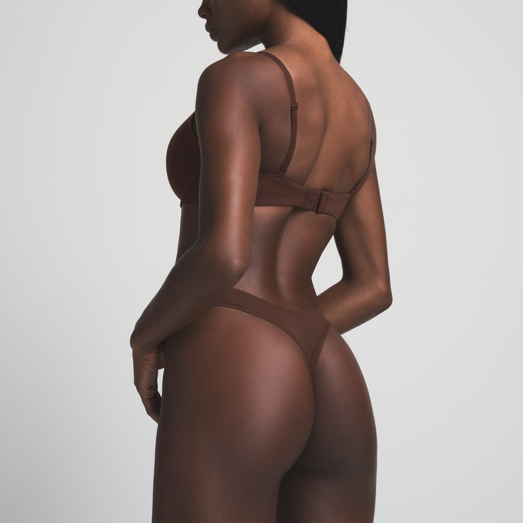 FITS EVERYBODY DIPPED FRONT THONG | COCOA - Image 3