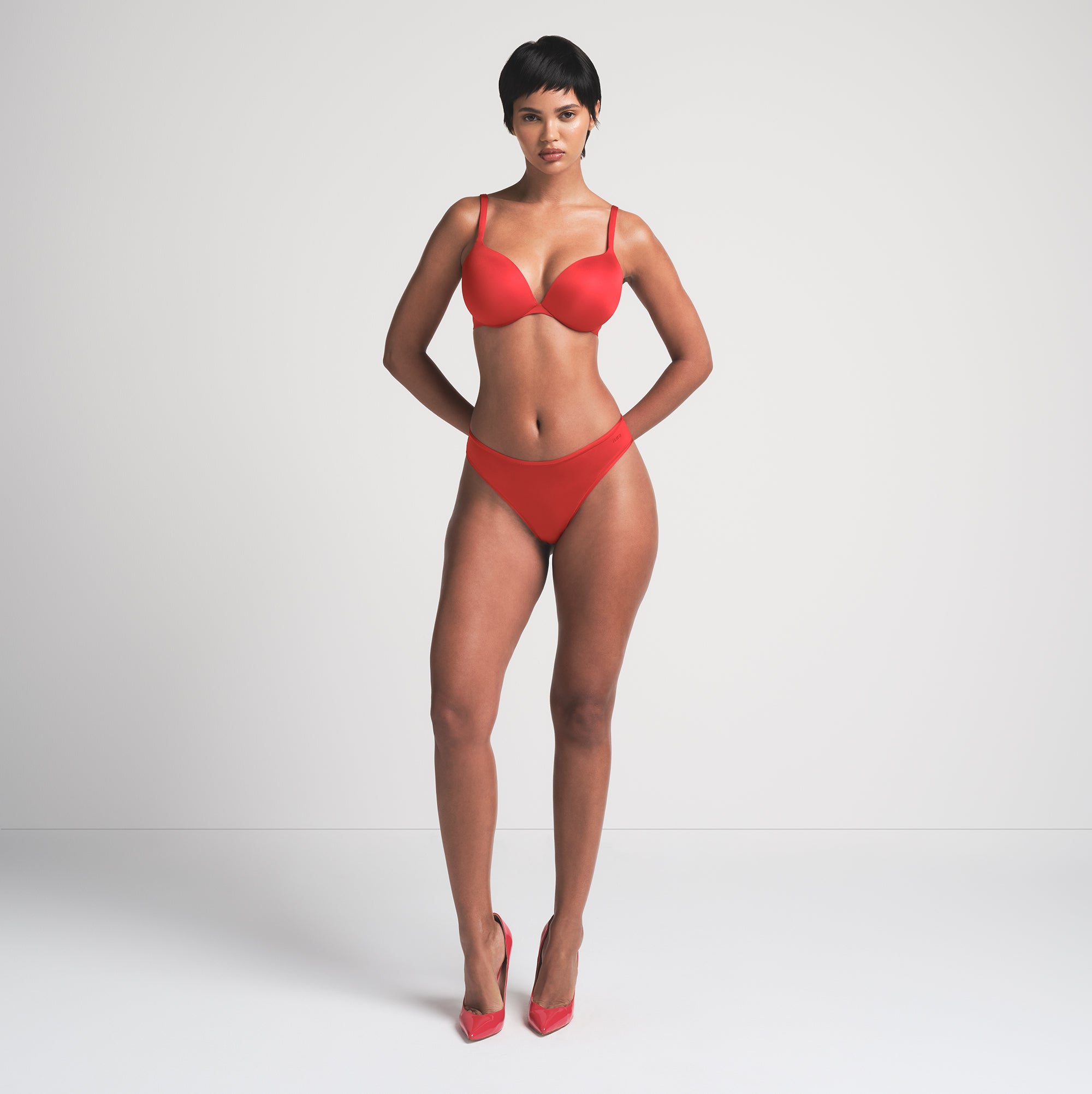 SHINE FOUNDATIONS THONG | CAYENNE