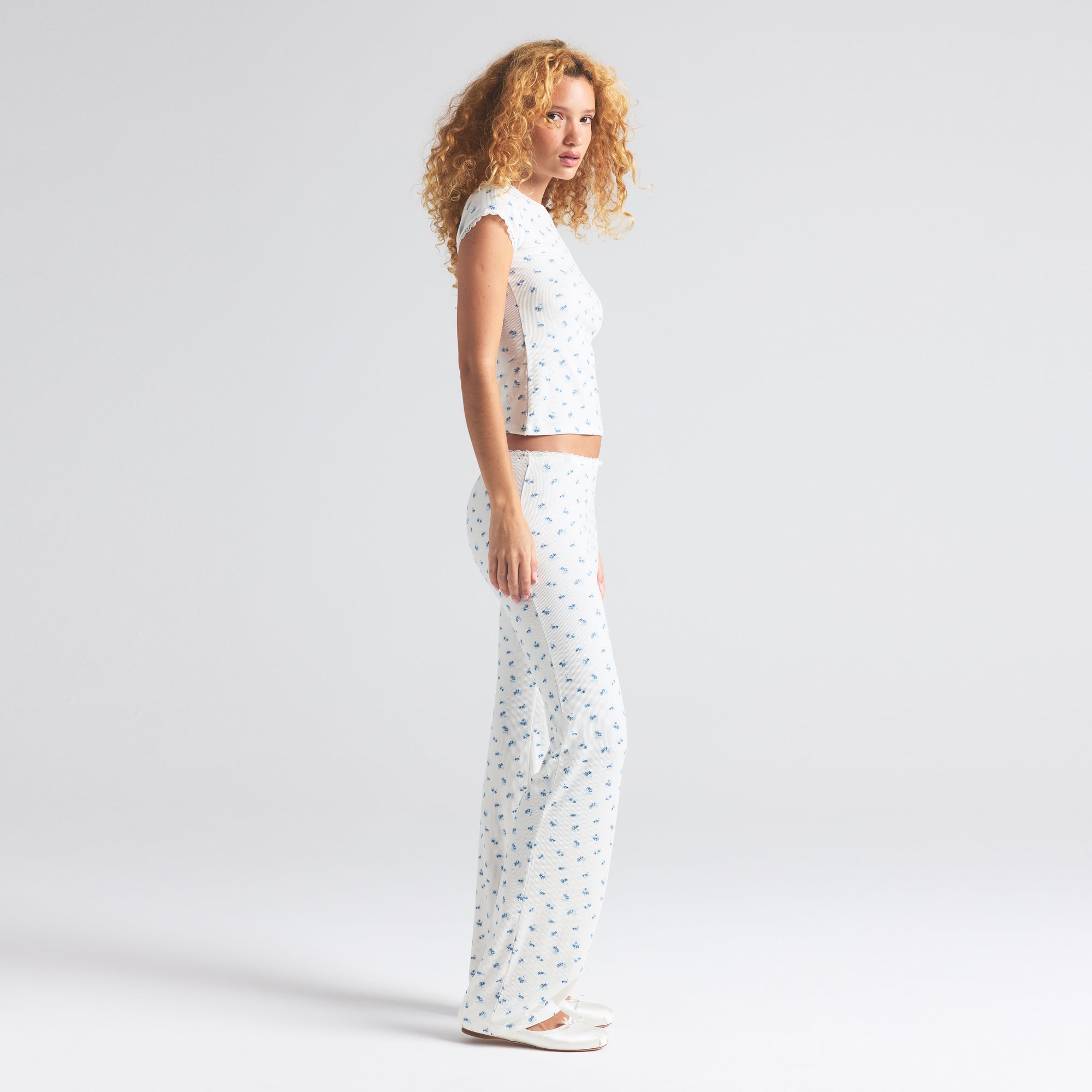 SOFT LOUNGE LACE PANT | BLUE GARDEN PRINT - Image 4