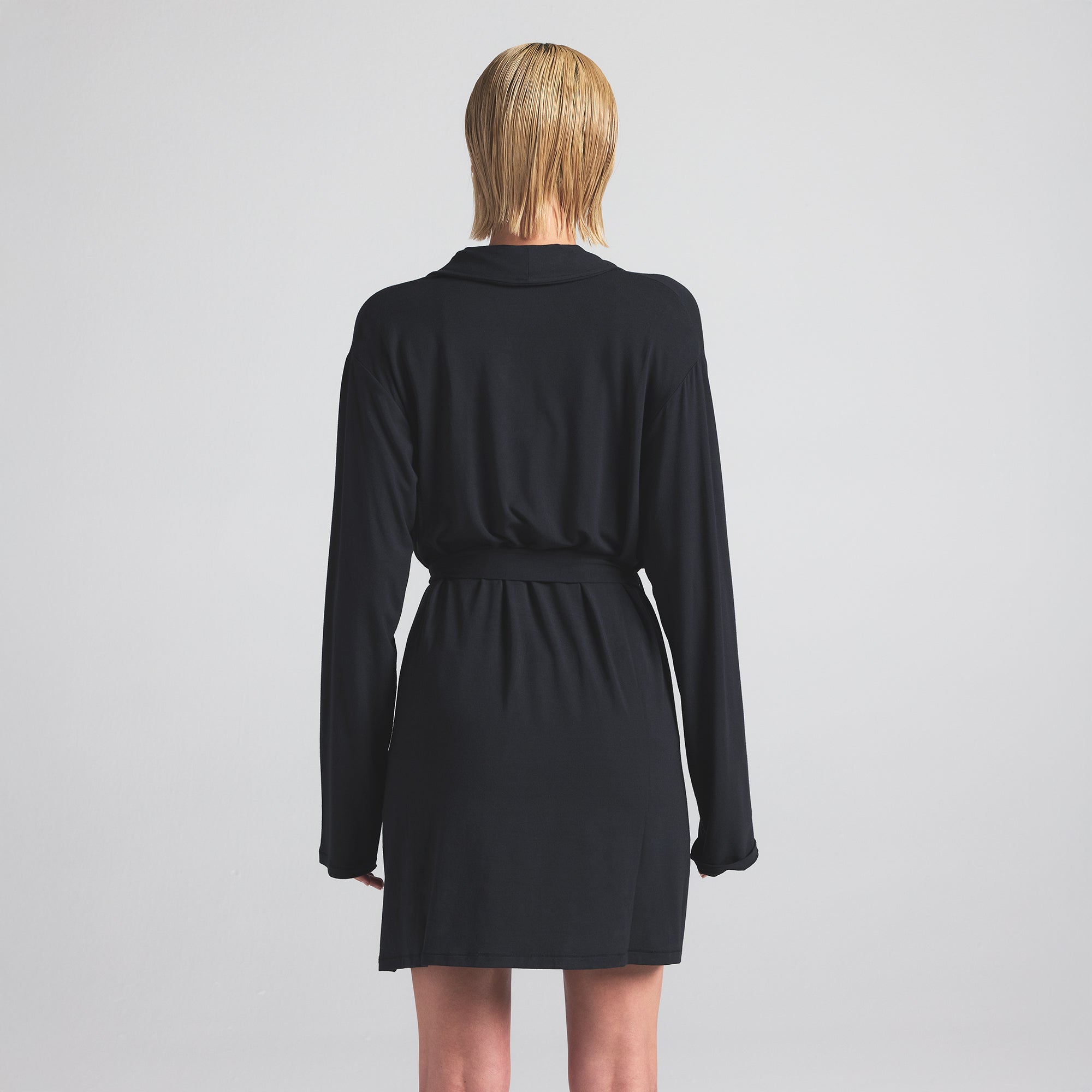 SKIMS SLEEP SHORT ROBE | ONYX - Image 4