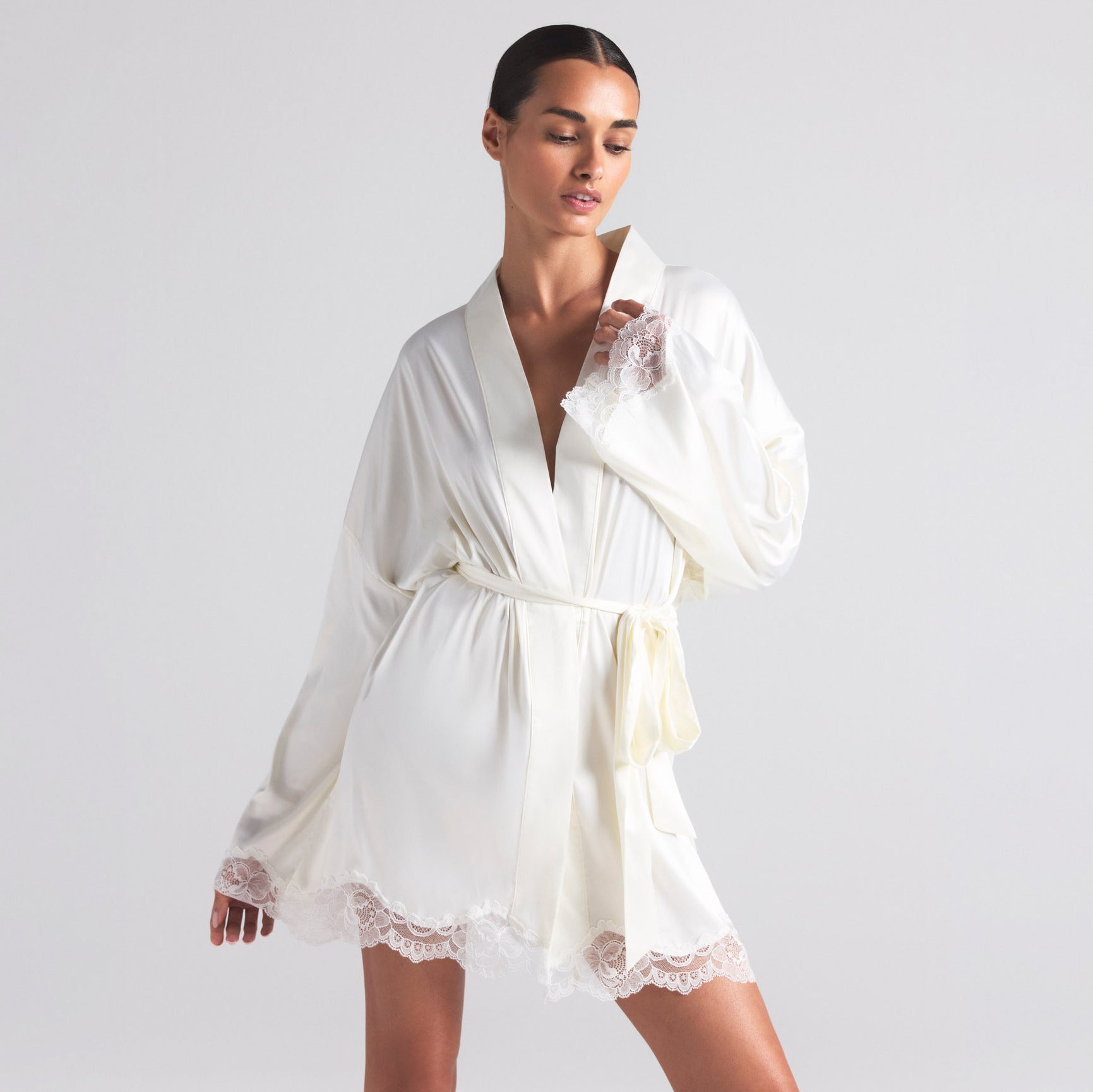 WOVEN SHINE LACE ROBE | IVORY - Image 2
