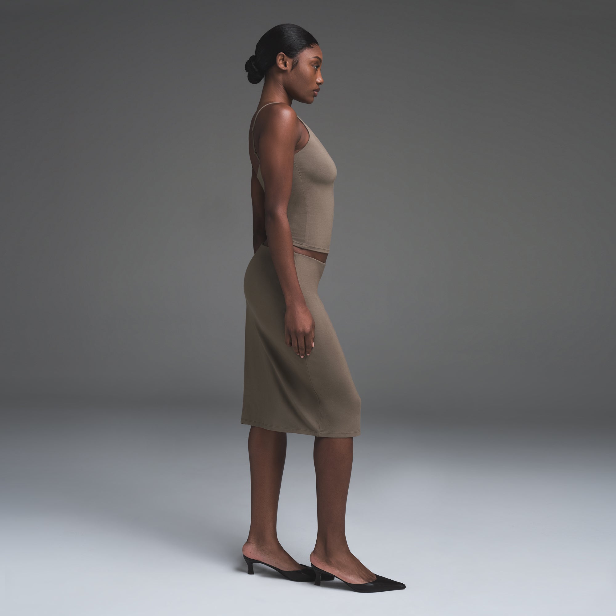 SMOOTH LAYERS MIDI SKIRT | TRUFFLE - Image 3