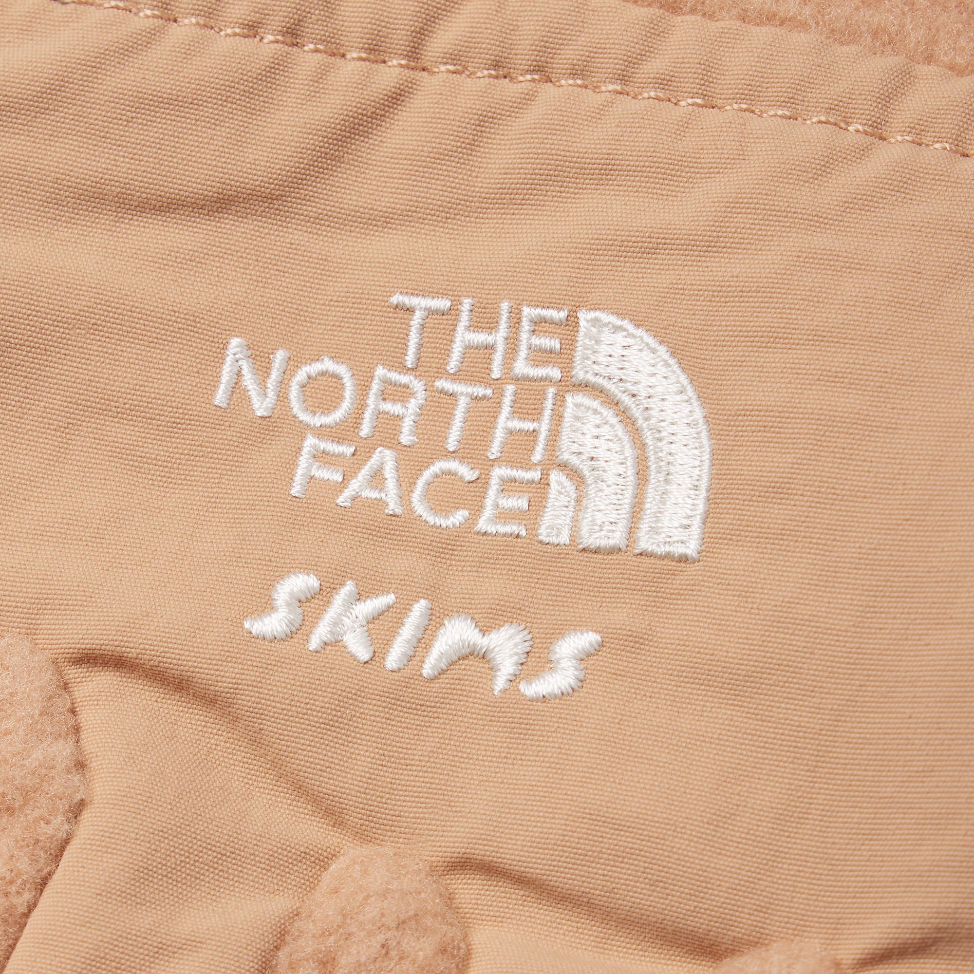 THE NORTH FACE X SKIMS RETRO DENALI FLEECE GLOVES | OCHRE - Image 5