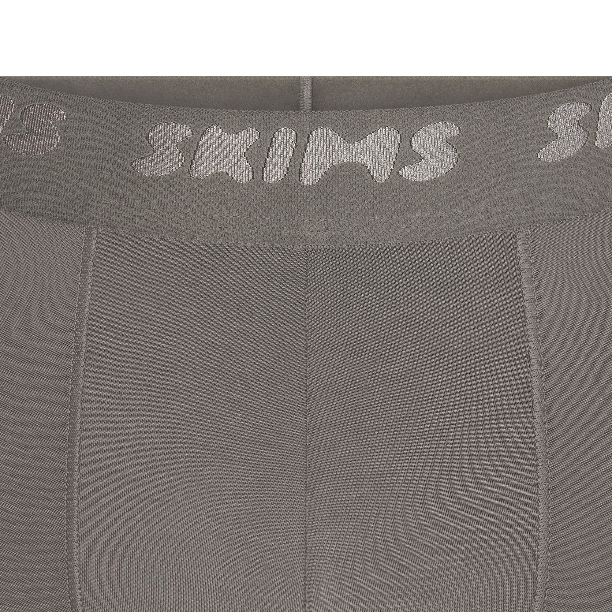 SKIMS STRETCH MENS 5" BOXER BRIEF | GUNMETAL - Image 4