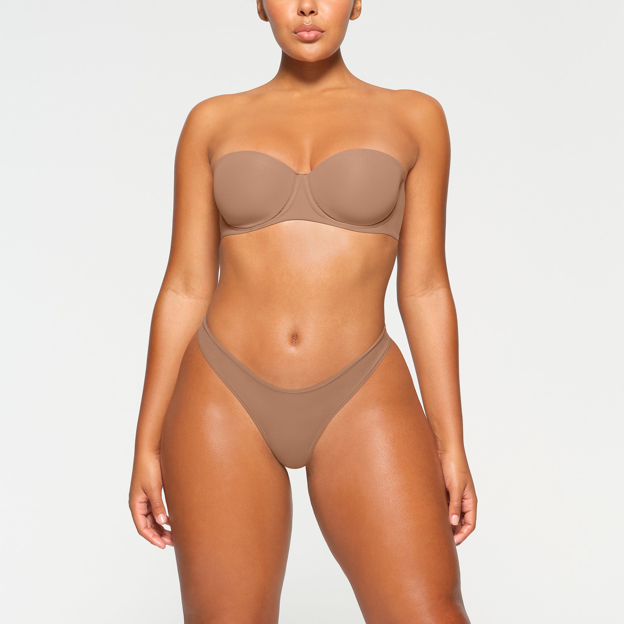 FITS EVERYBODY STRAPLESS BRA | SIENNA