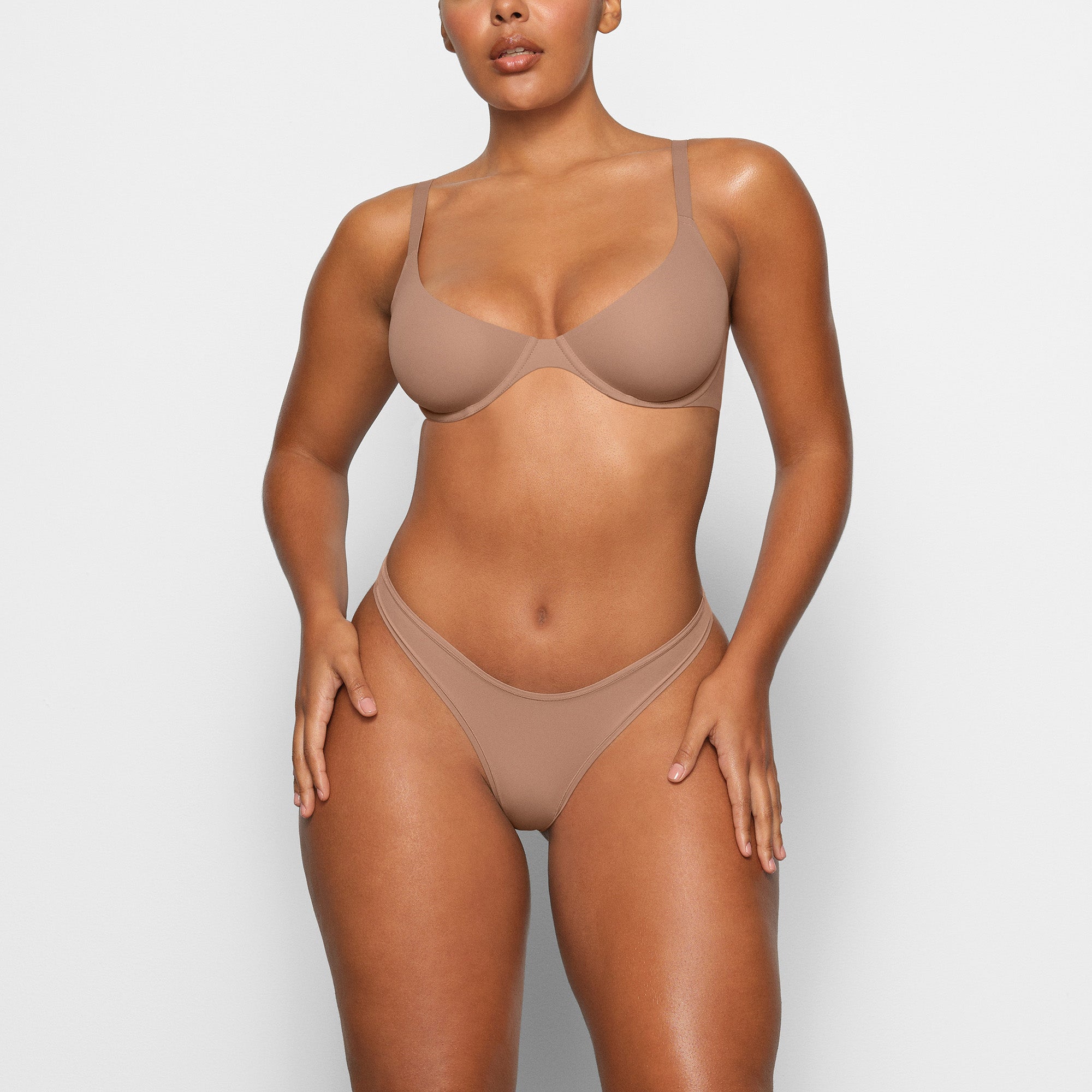 FITS EVERYBODY PLUNGE BRA | SIENNA
