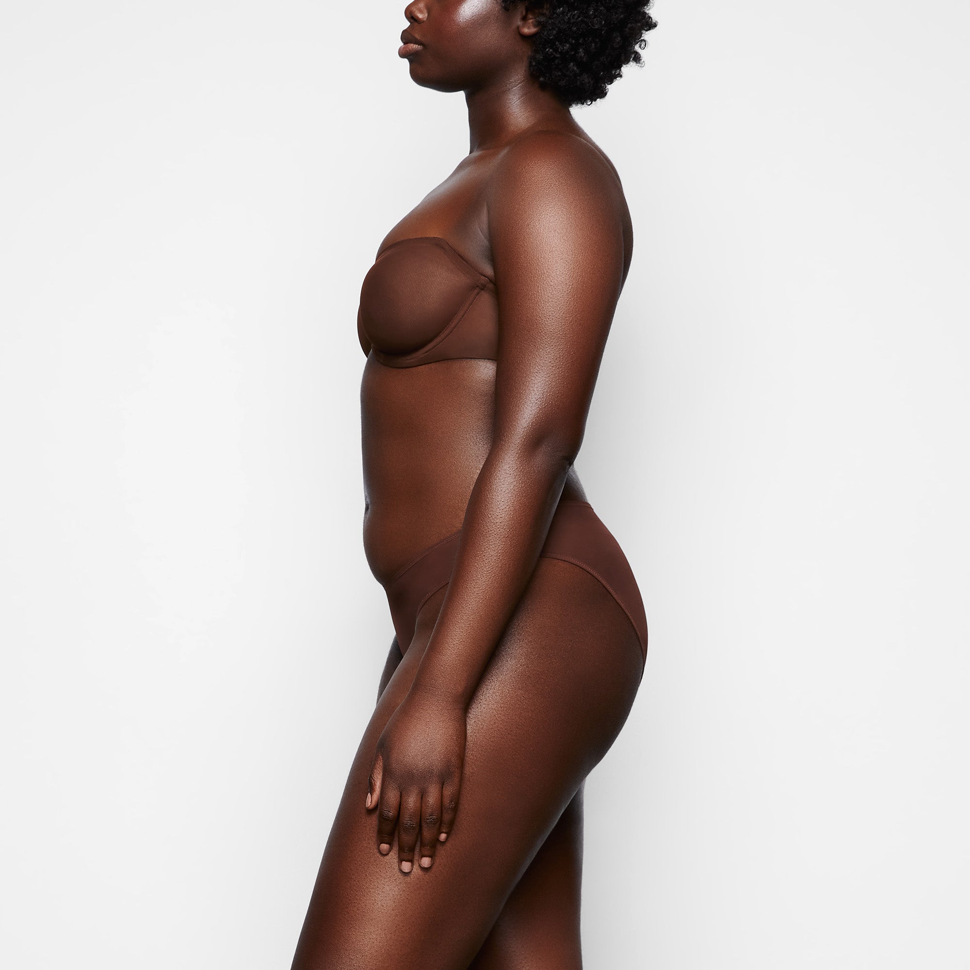 ULTRA FINE MESH STRAPLESS BRA | MAHOGANY - Image 2