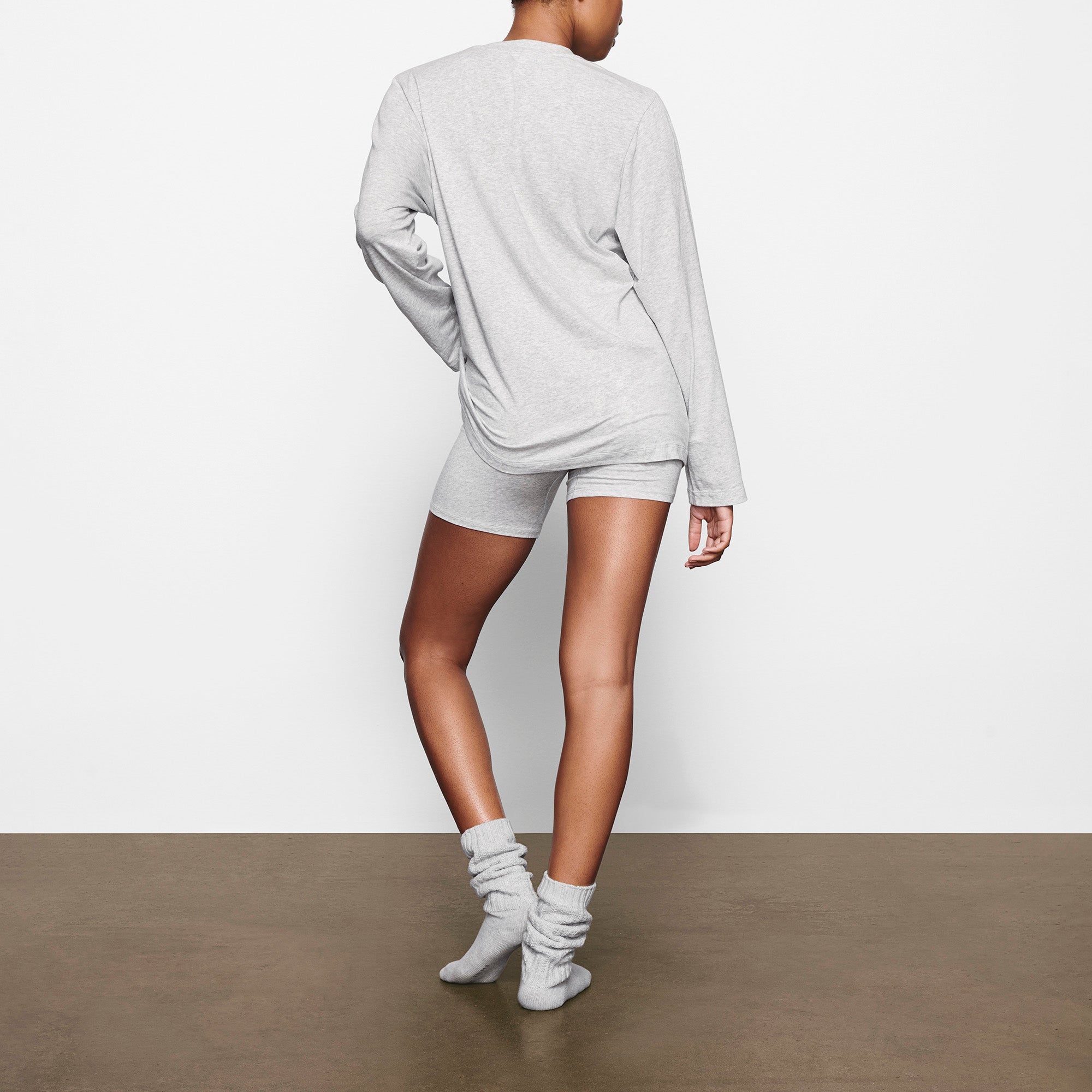 BOYFRIEND LONG SLEEVE T-SHIRT | LIGHT HEATHER GREY - Image 3