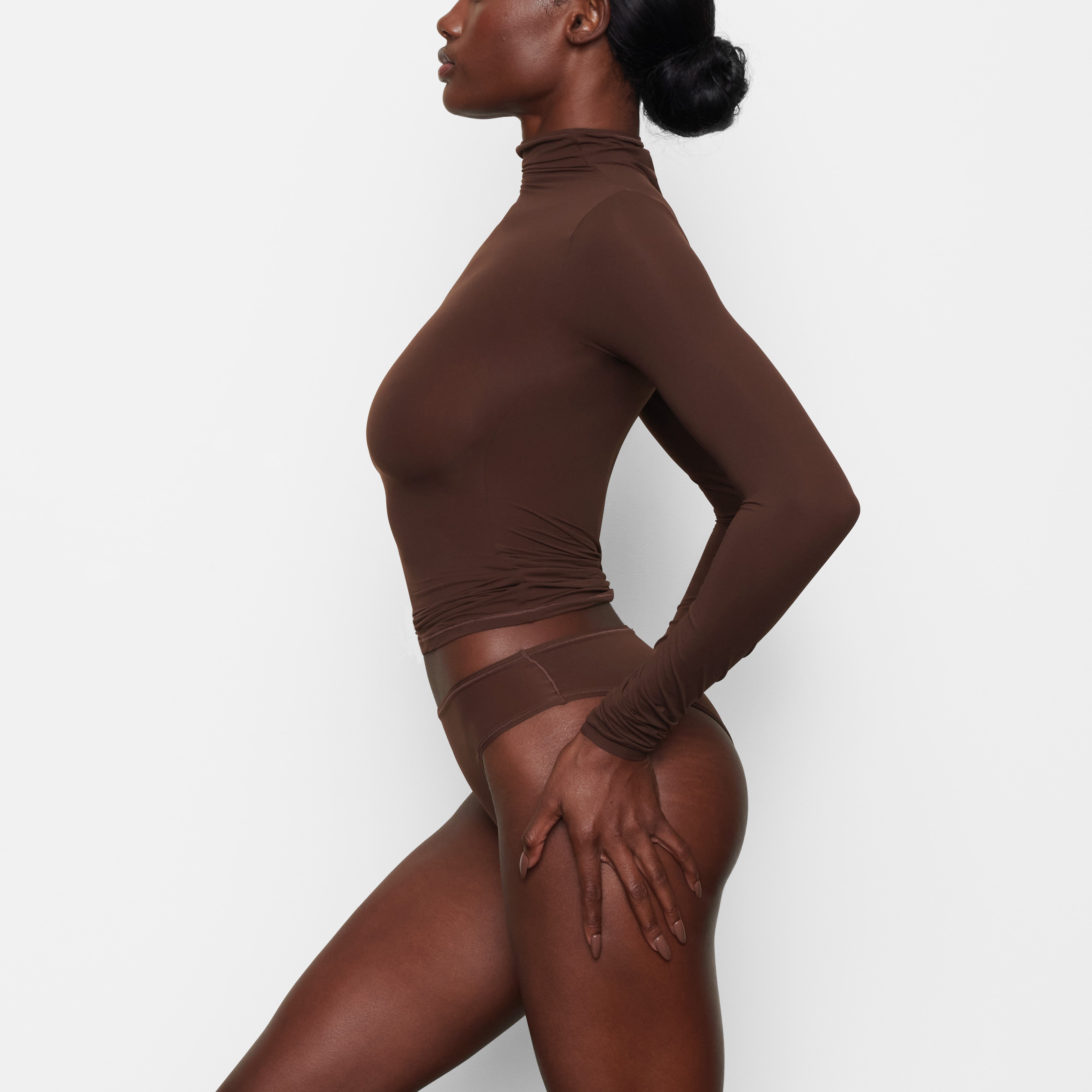 FITS EVERYBODY TURTLENECK TOP | COCOA - Image 2