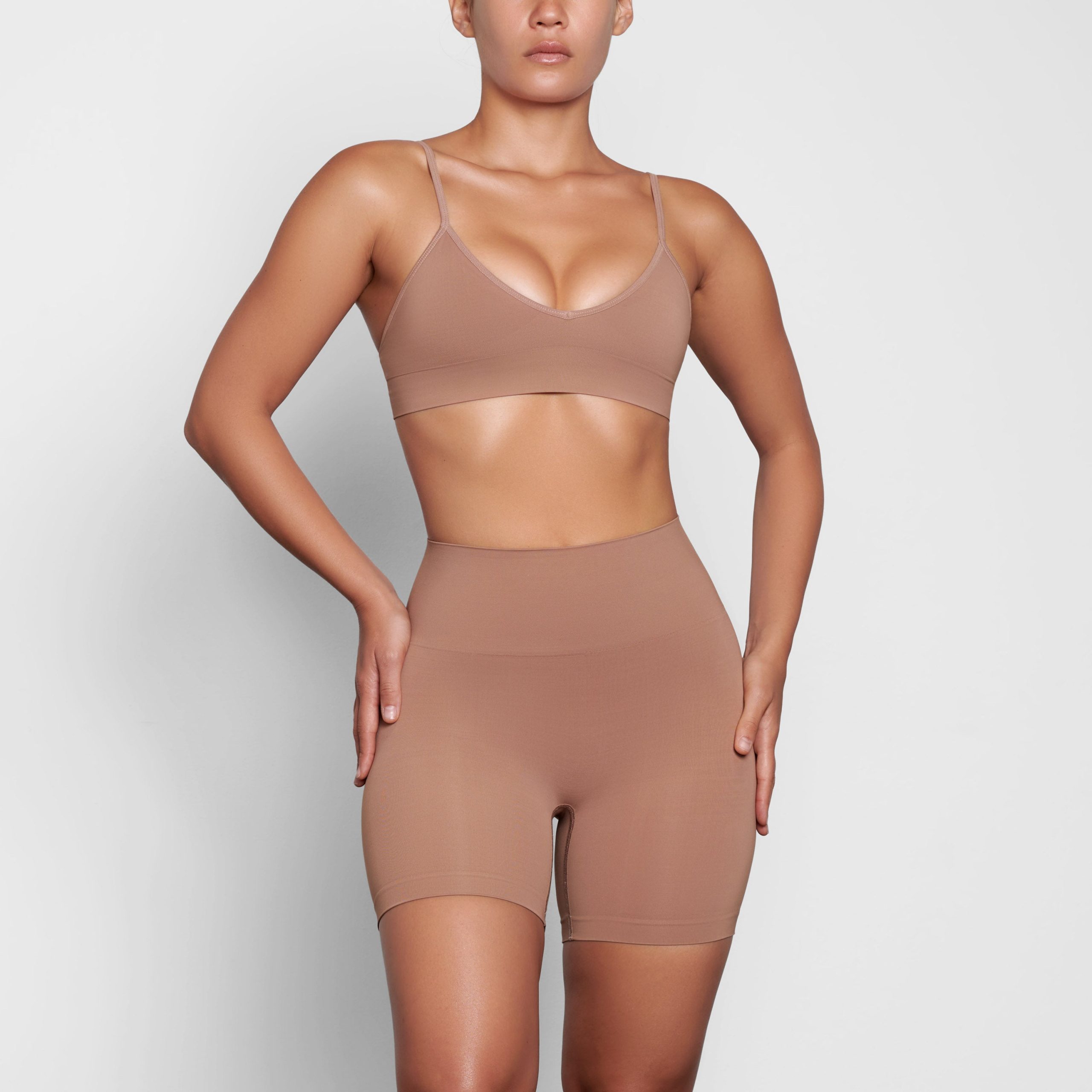 SOFT SMOOTHING SEAMLESS SHORT | SIENNA
