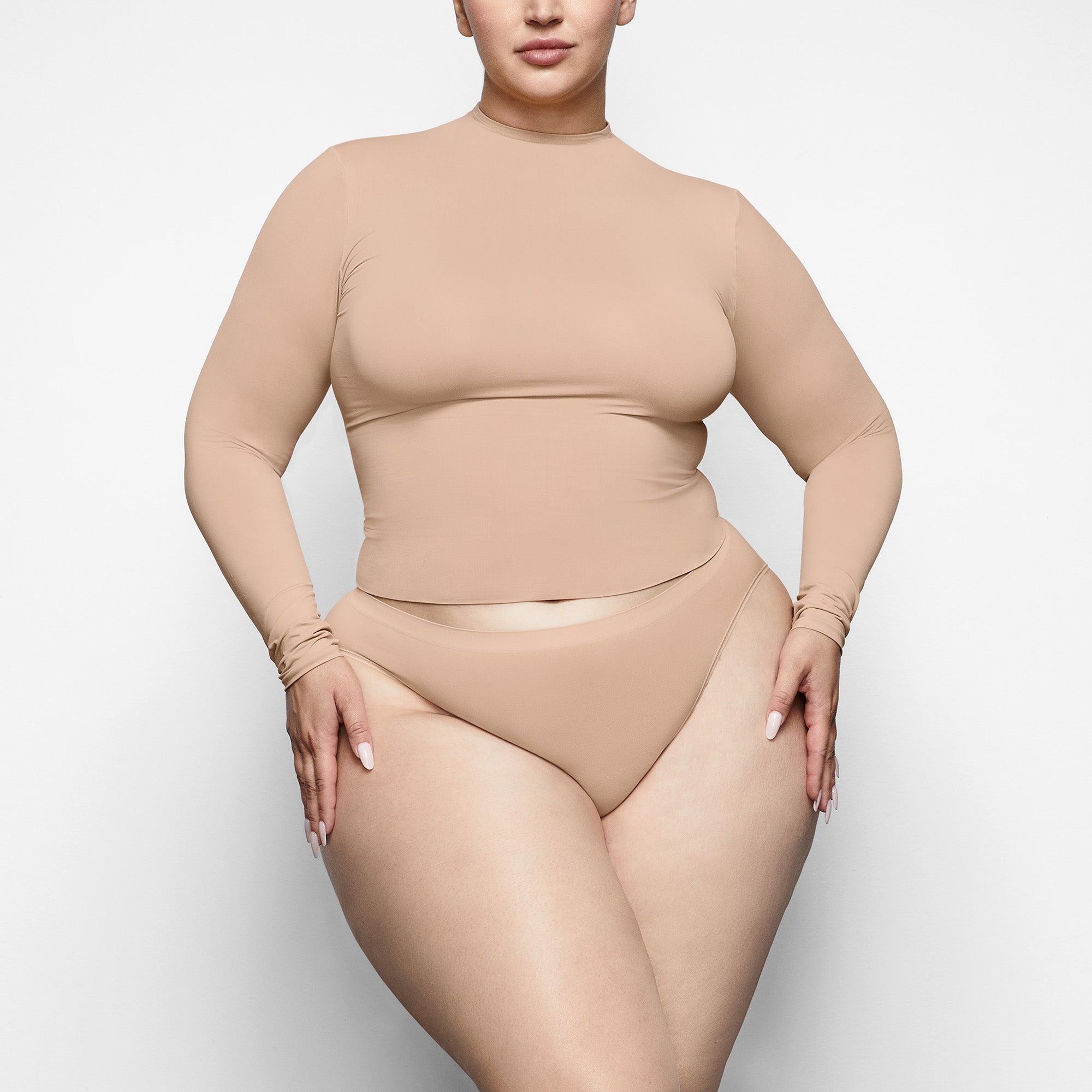 SOFT SMOOTHING SEAMLESS BRIEF | CLAY